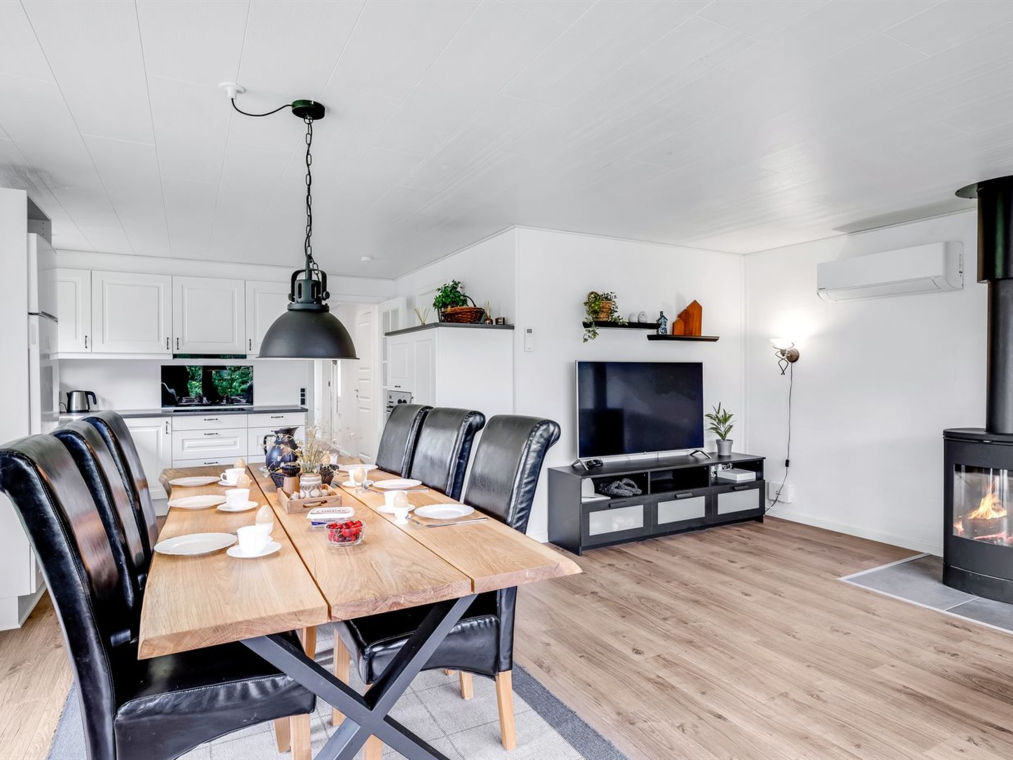 "Manko" - 1km from the sea - Binnen