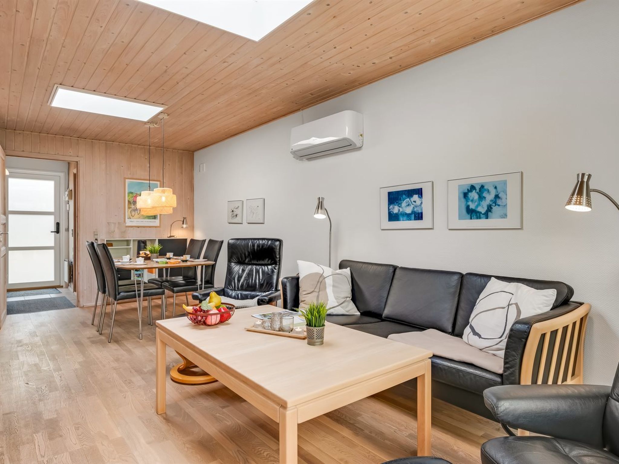 "Ragnborg" - 900m from the sea - Binnen
