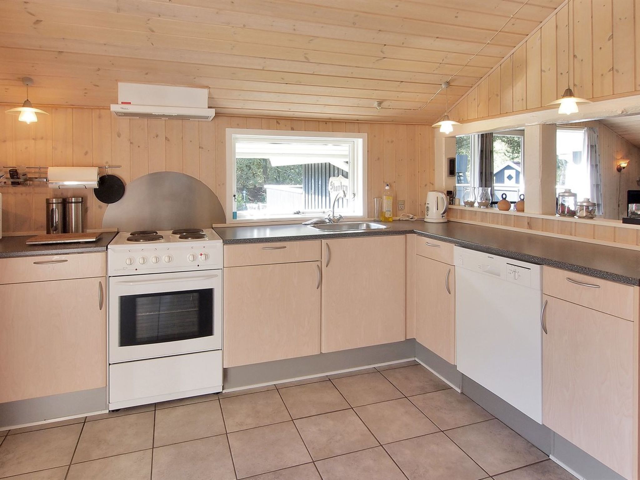 "Valpuri" - 1.3km to the fjord-Binnen