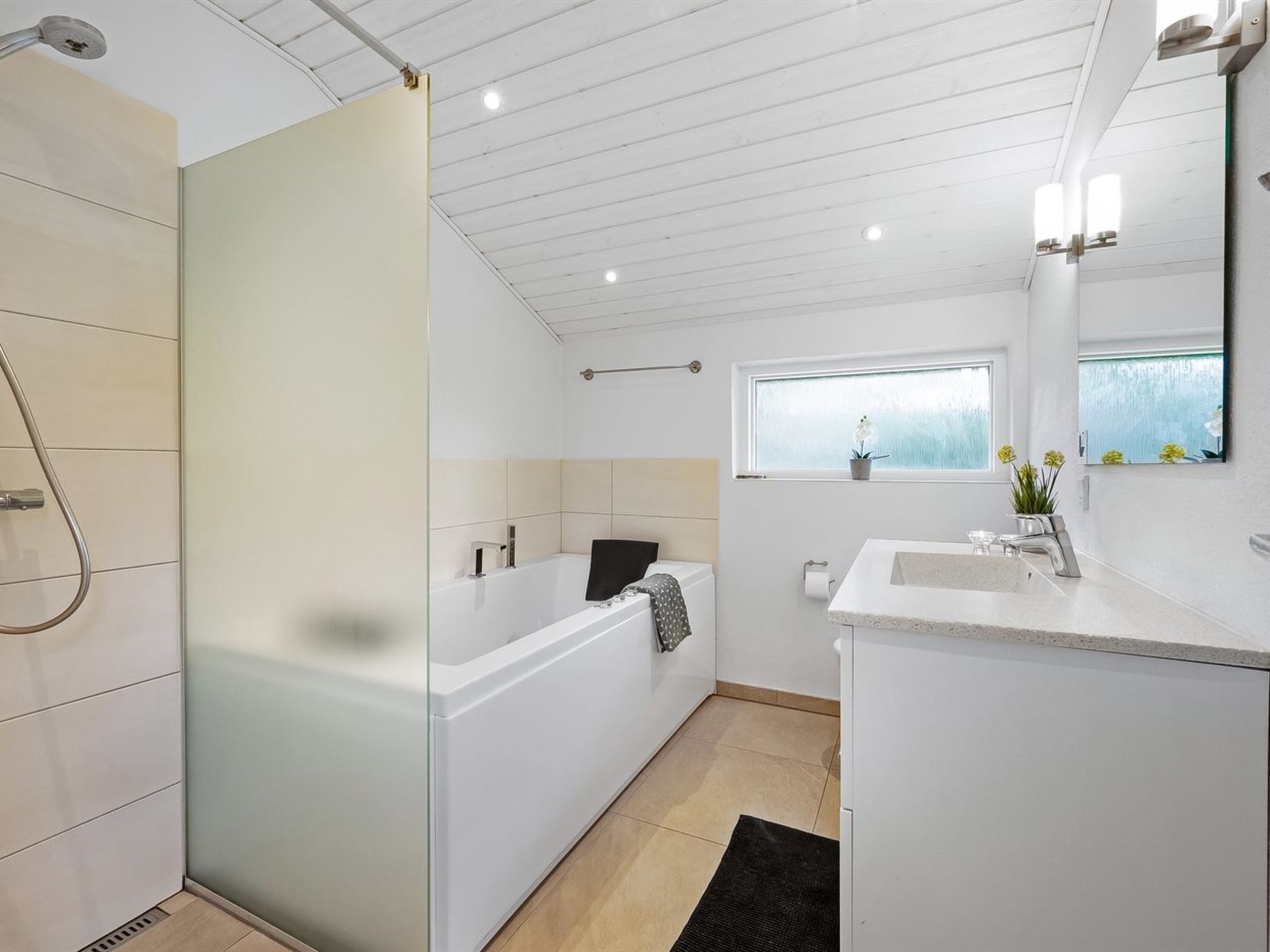 "Famke" - 1km from the sea - Binnen