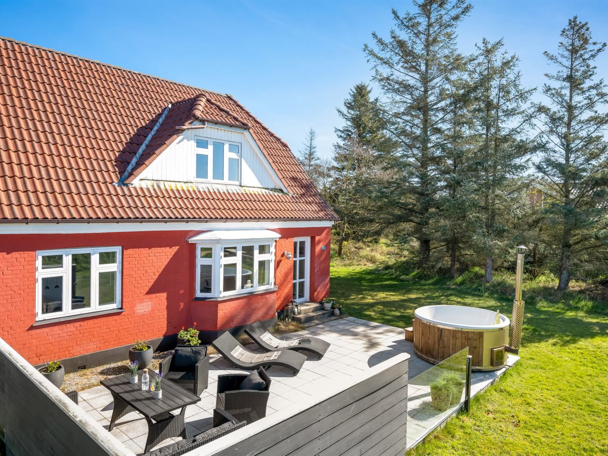 "Thorlak" - 1km from the sea