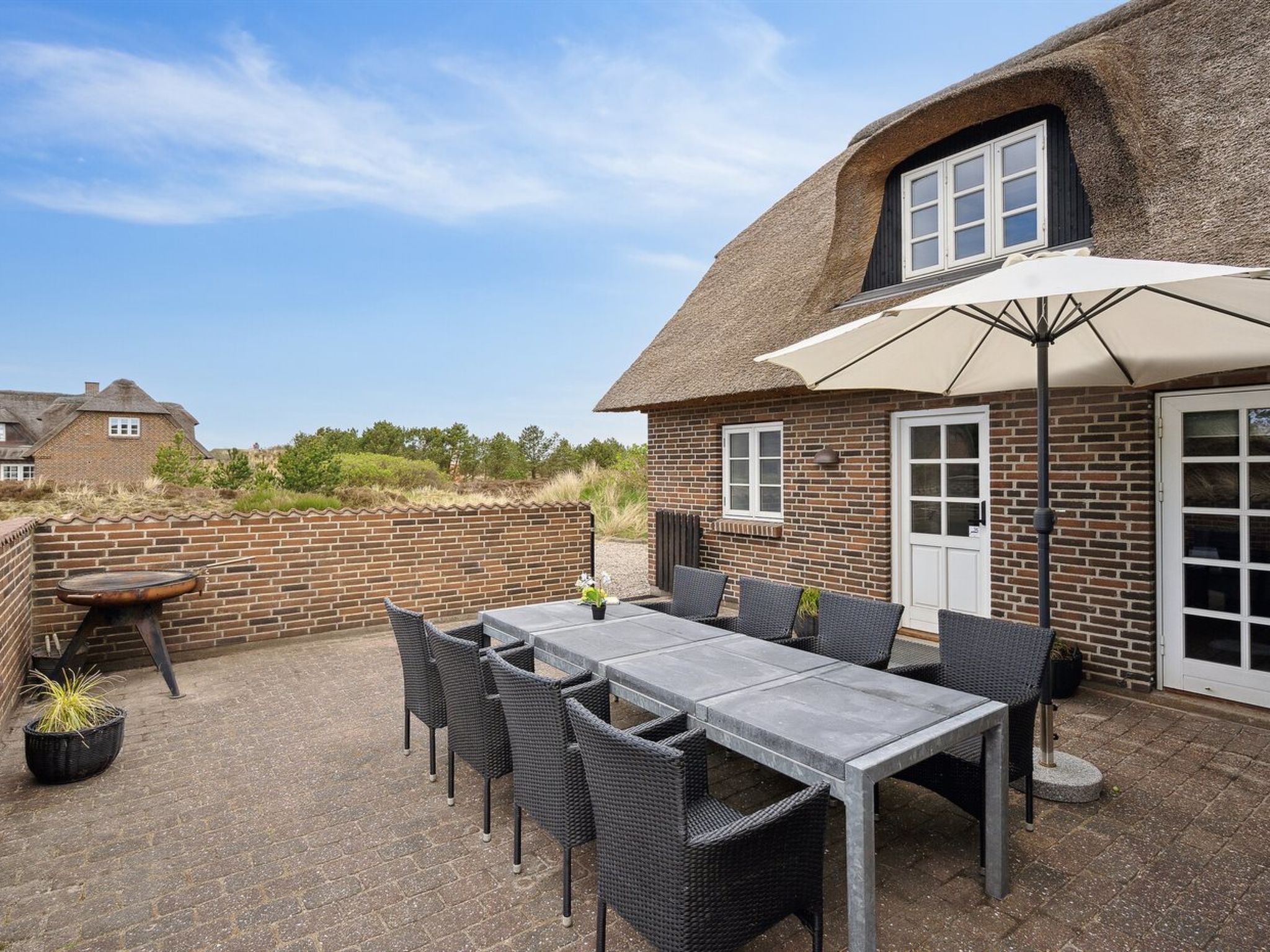 "Domnika" - 350m from the sea - Buiten