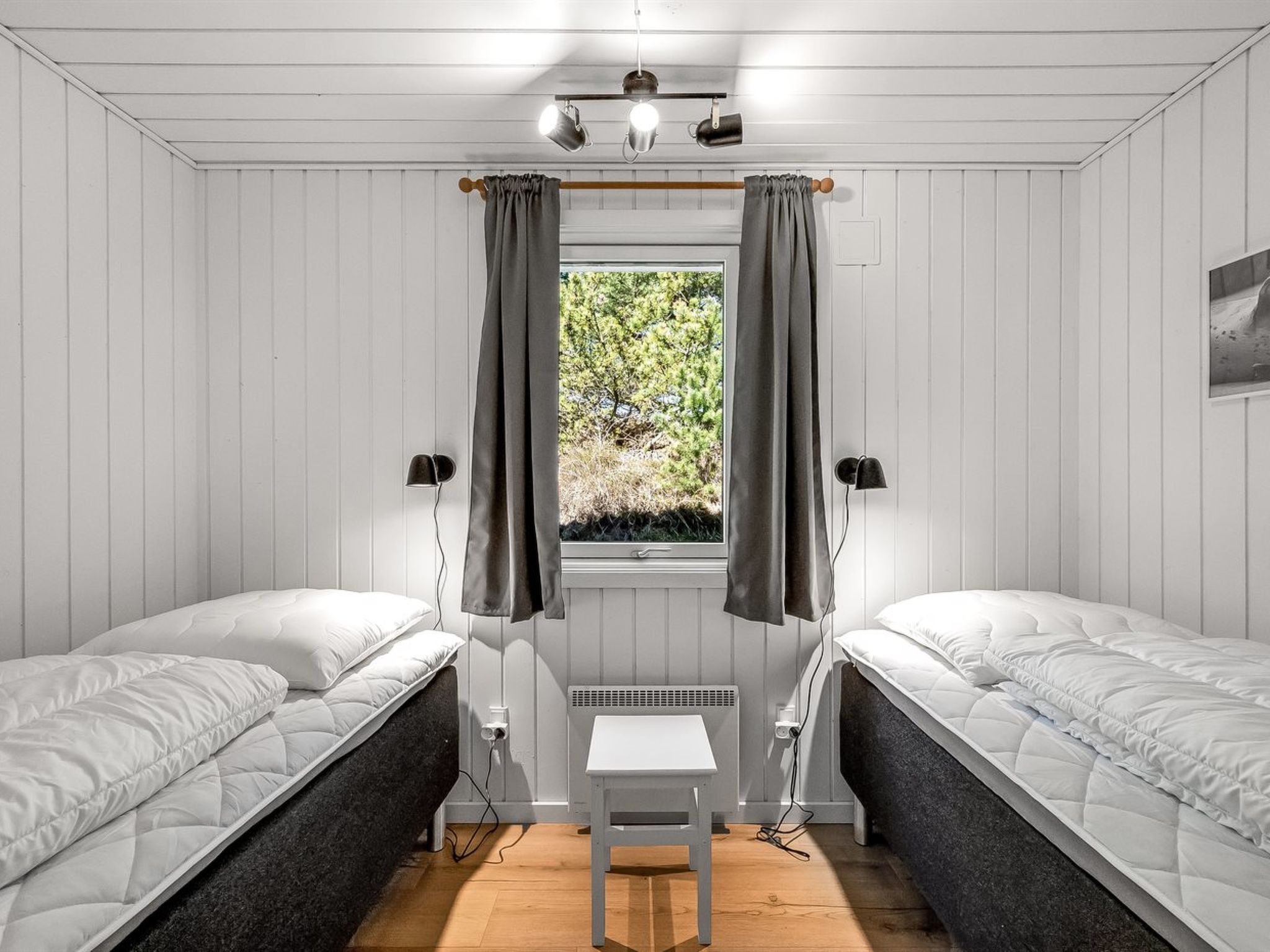 "Allen" - 1km from the sea-Inside