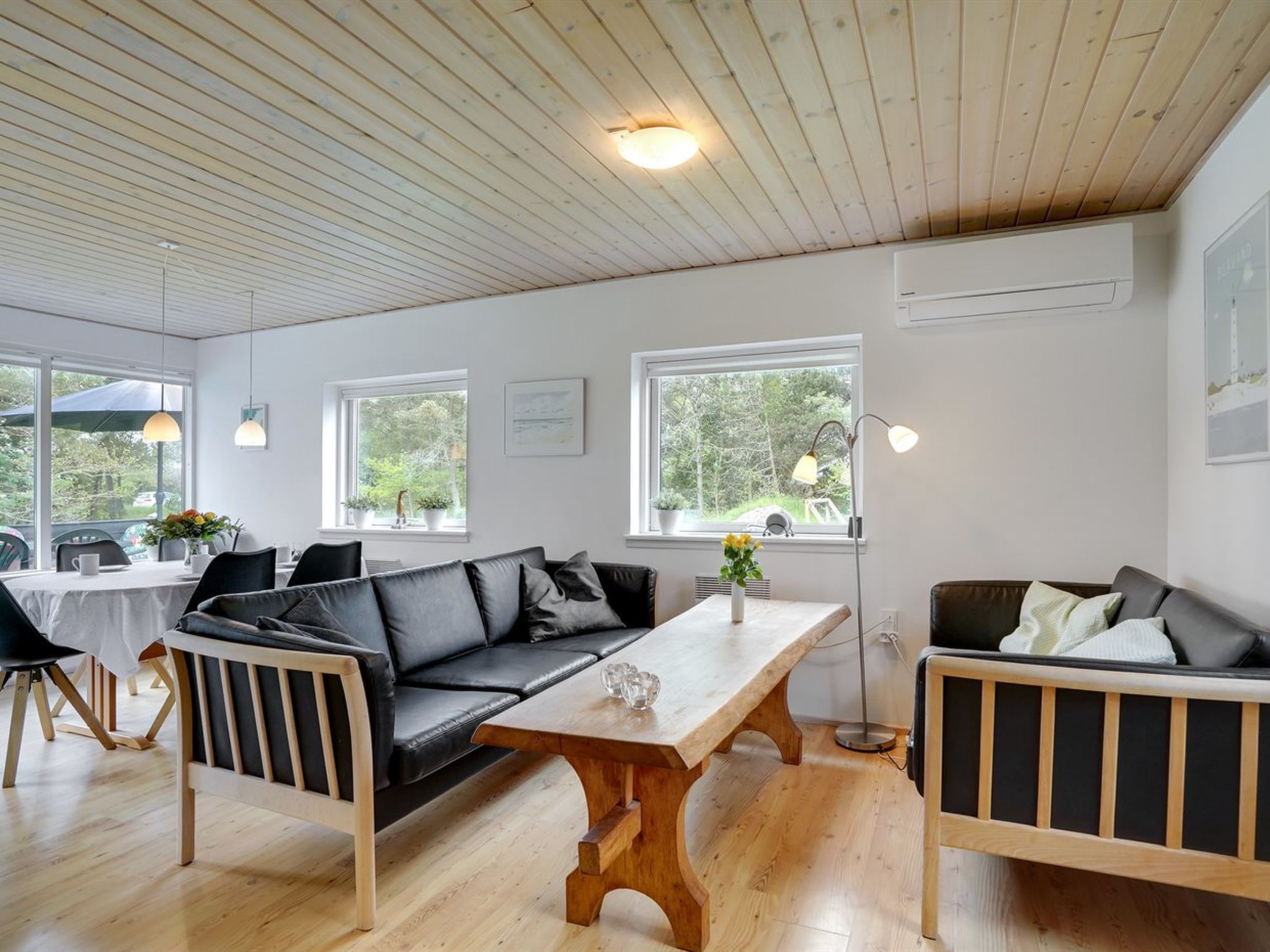 "Hildulf" - 2km from the sea - Binnen