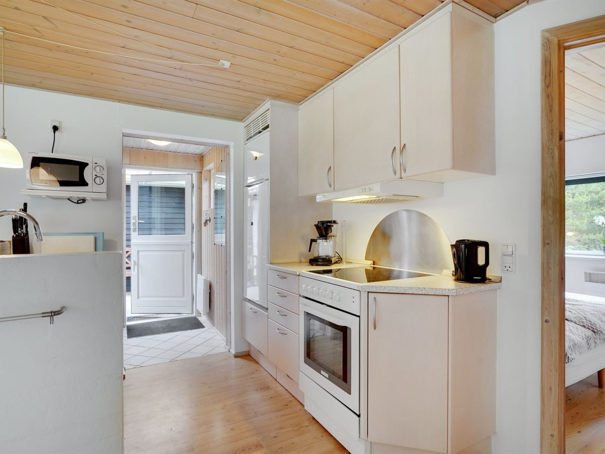 "Hildulf" - 2km from the sea - Binnen