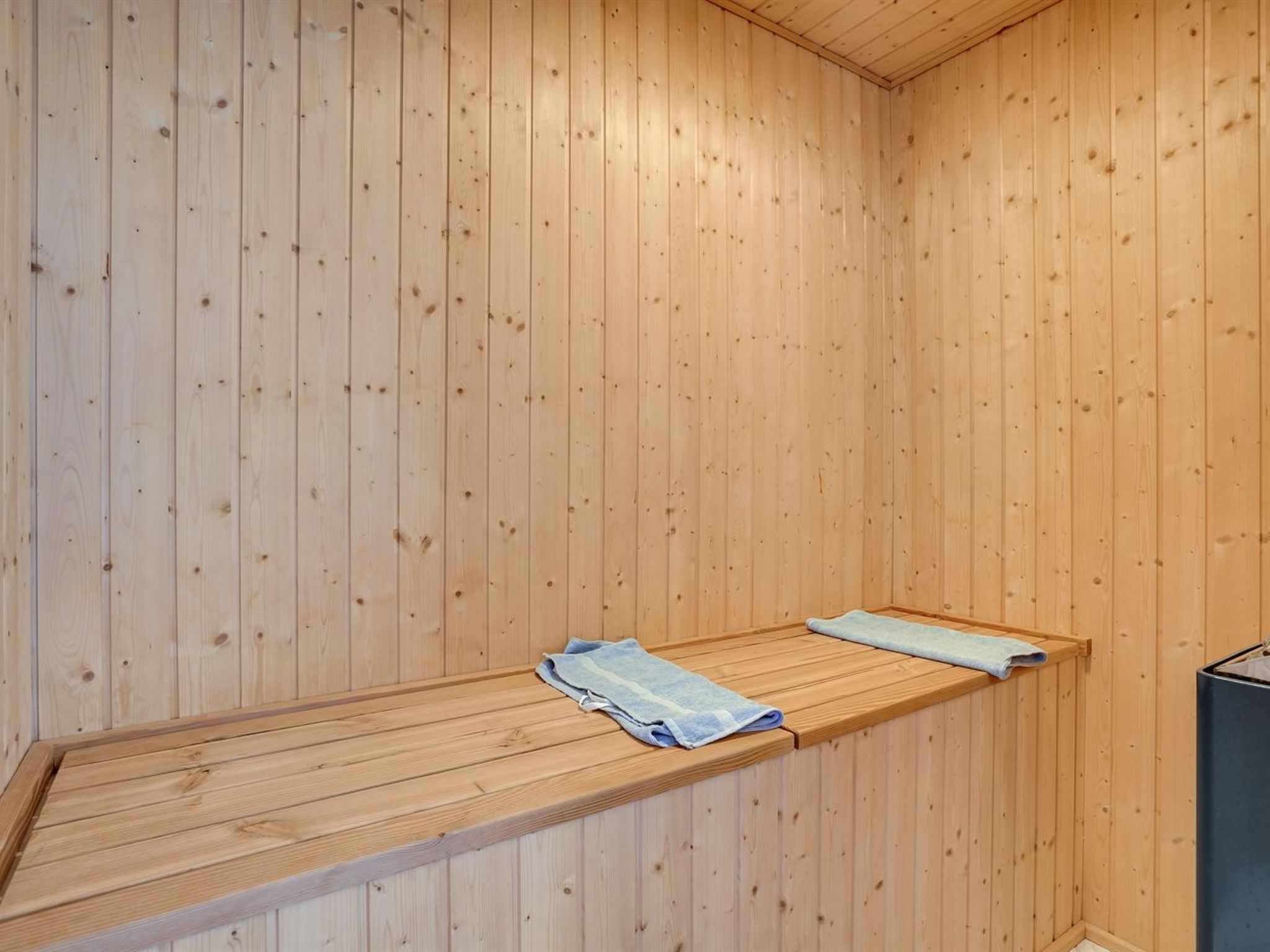 "Hildulf" - 2km from the sea - Binnen