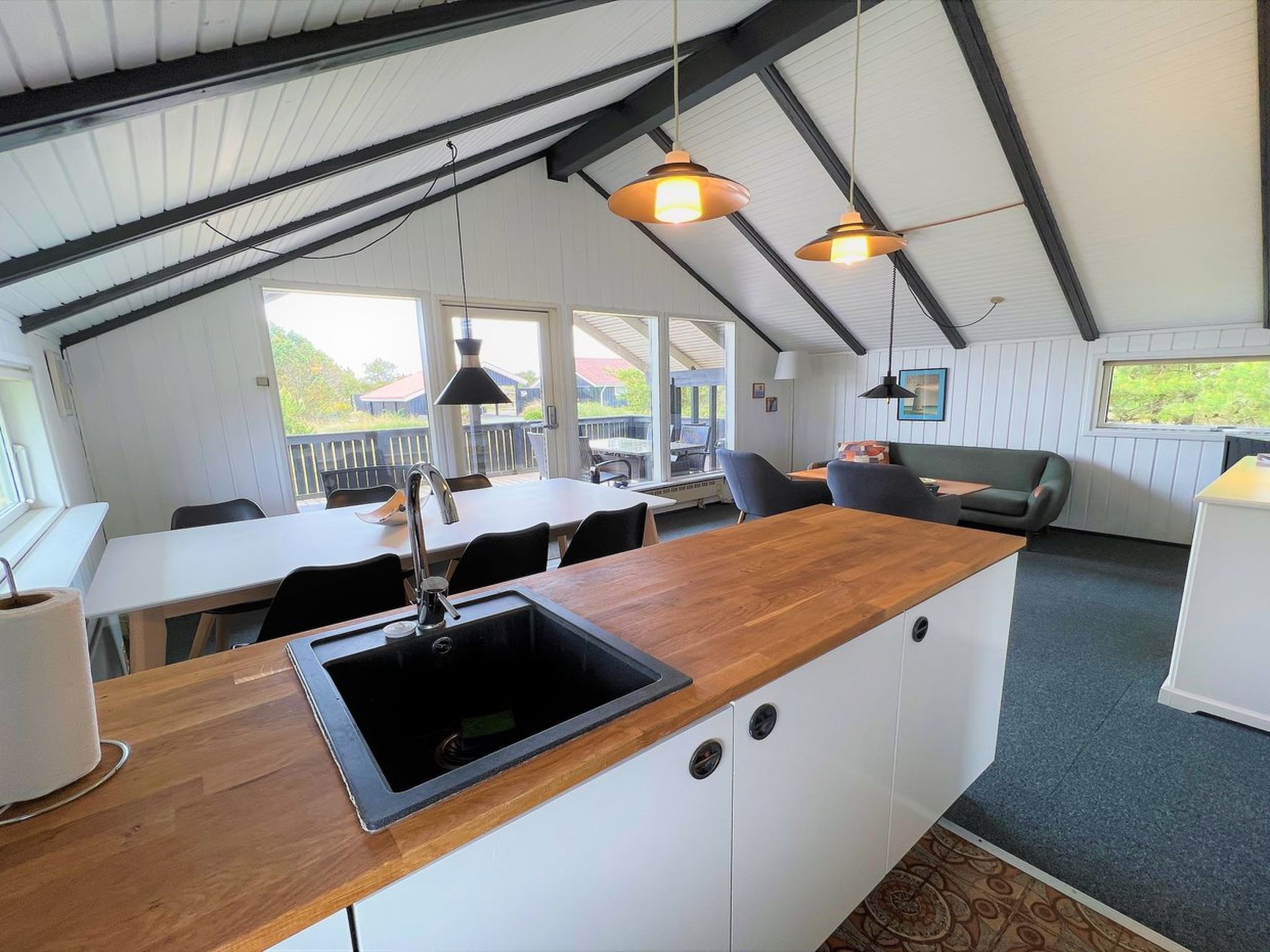 Kitchen / Dining Room