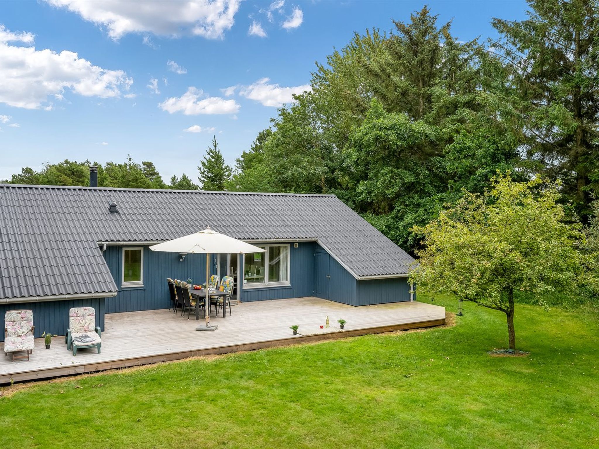 "Ljiljana" - 2km from the sea - Buiten
