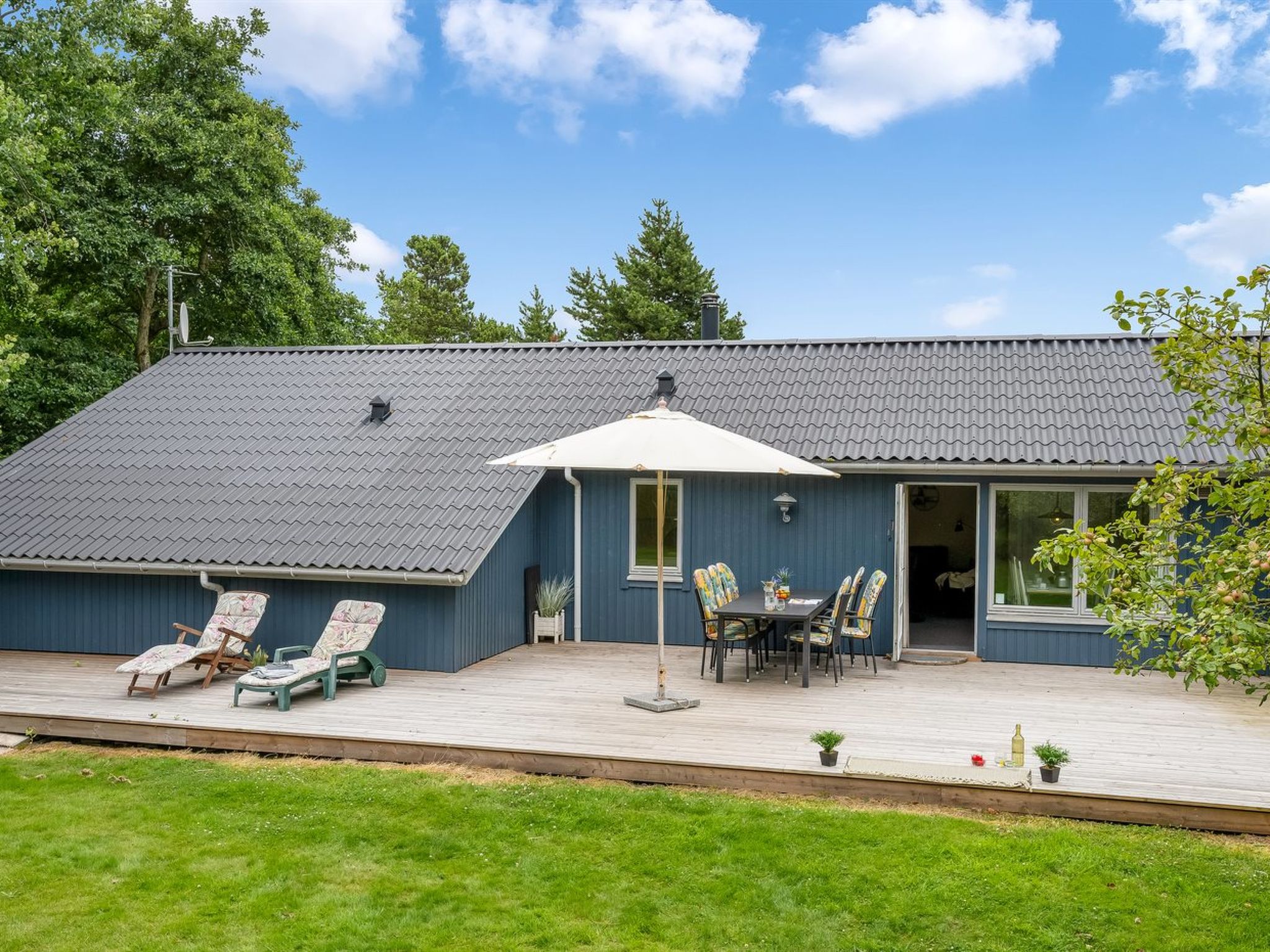 "Ljiljana" - 2km from the sea - Buiten
