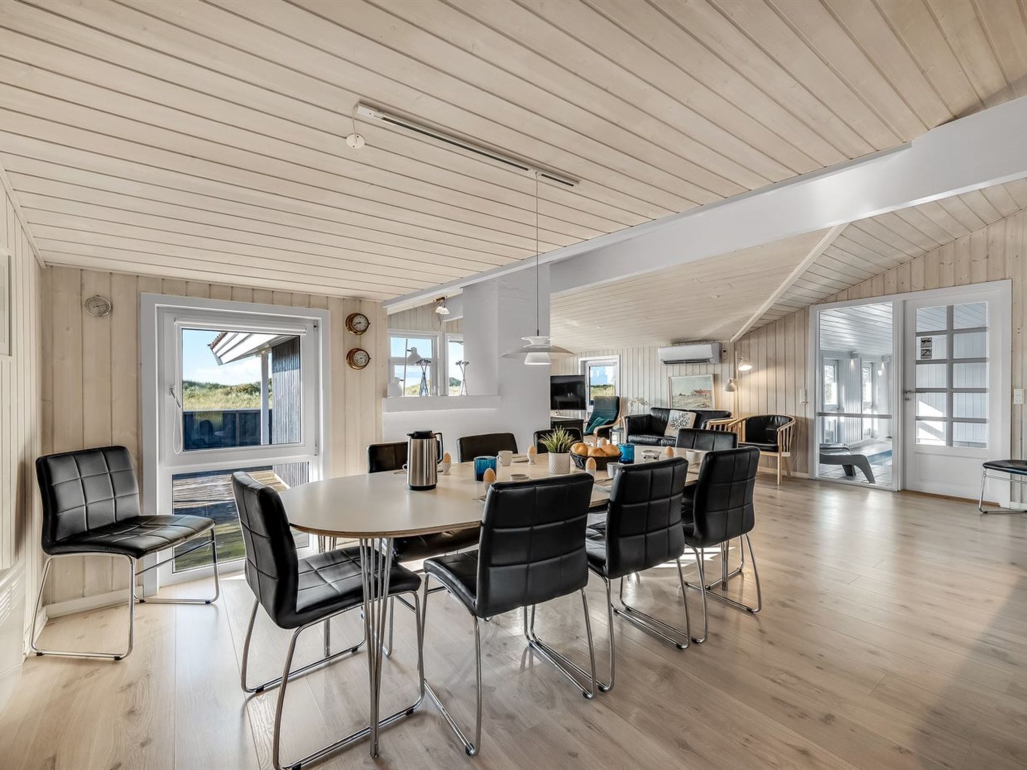 "Jaana" - 10m from the sea-Drinnen