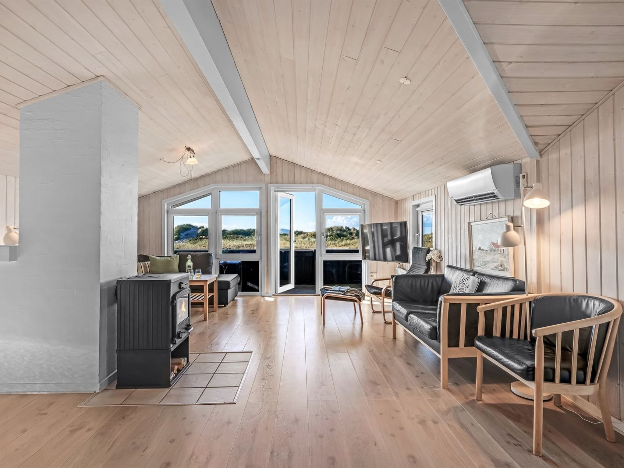 "Jaana" - 10m from the sea-Drinnen