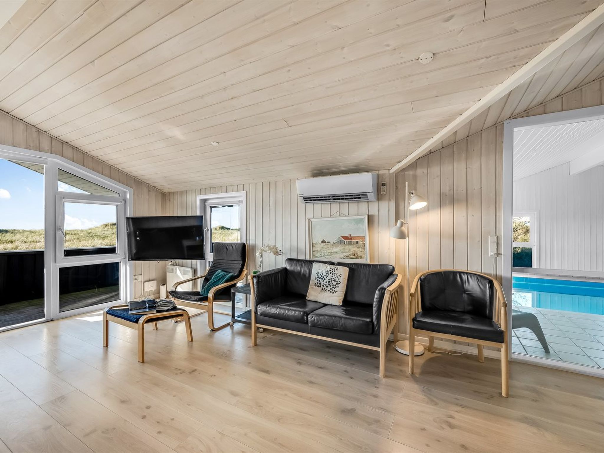 "Jaana" - 10m from the sea-Drinnen