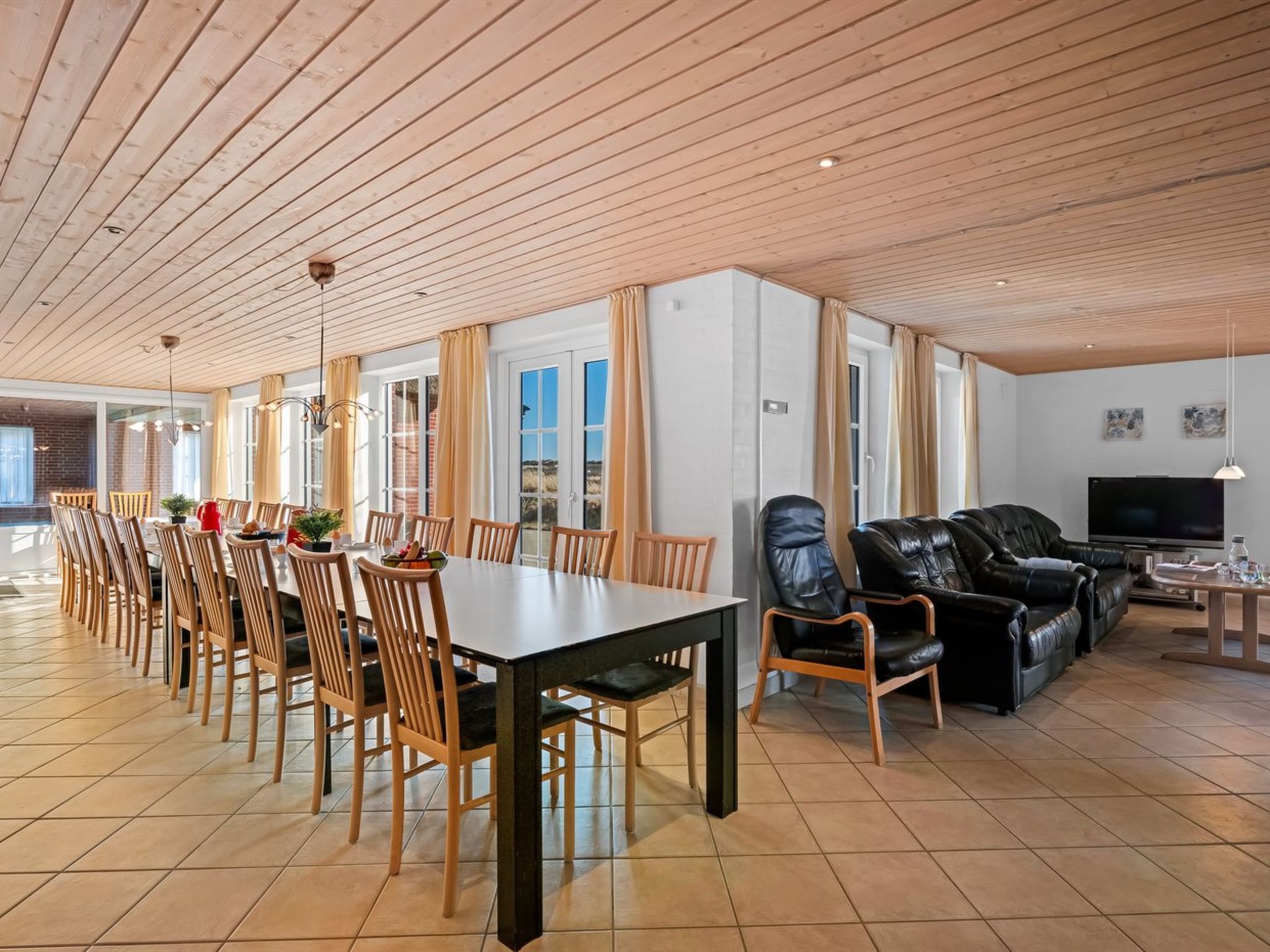 "Gytha" - 75m from the sea
