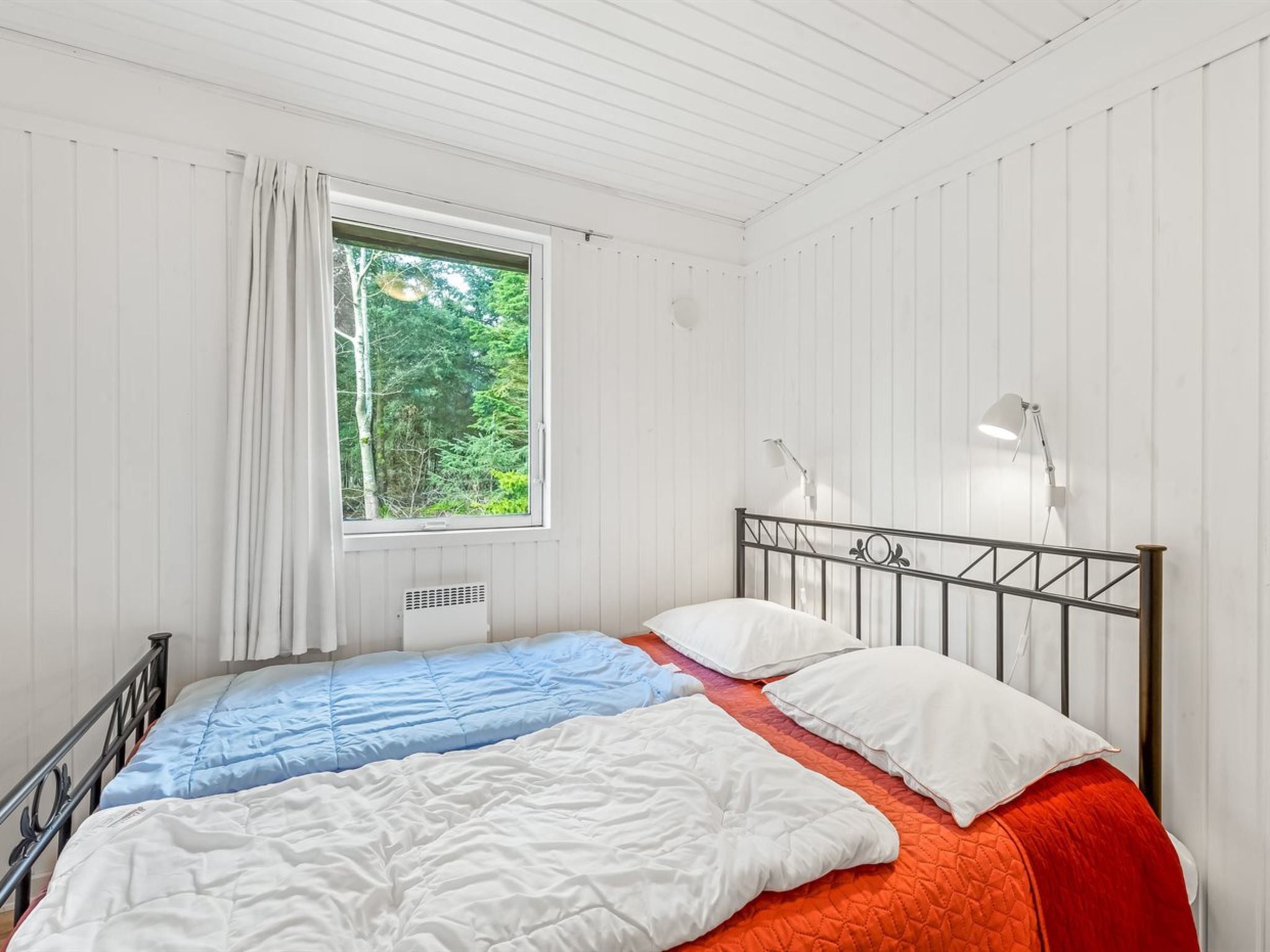"Poul" - 1.9km from the sea - Binnen