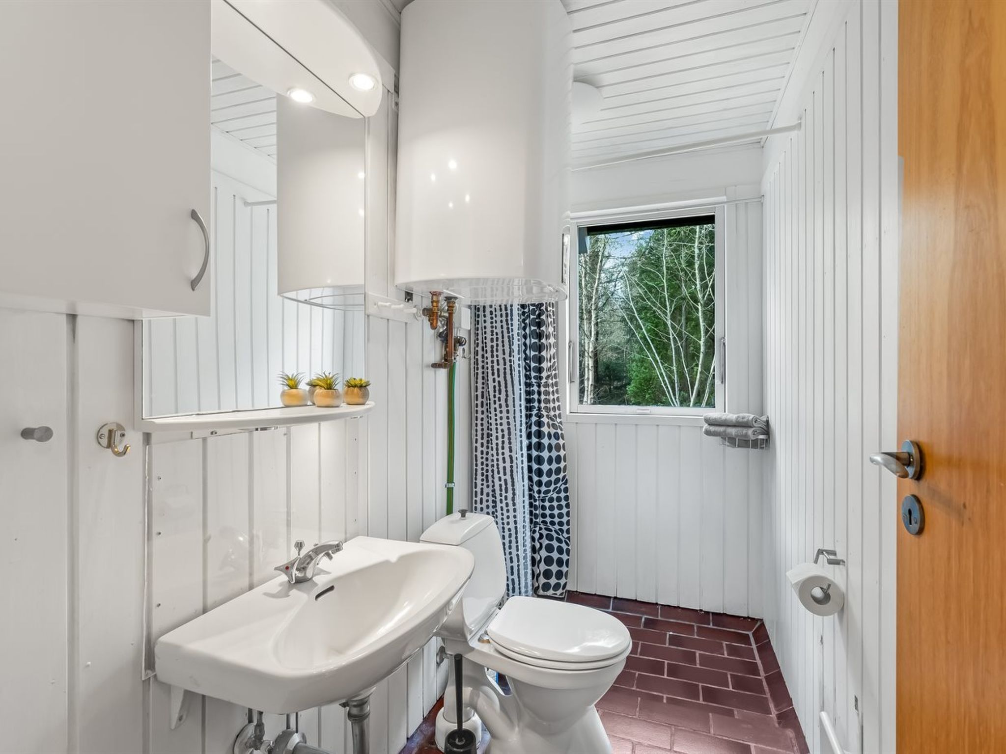 "Poul" - 1.9km from the sea - Binnen