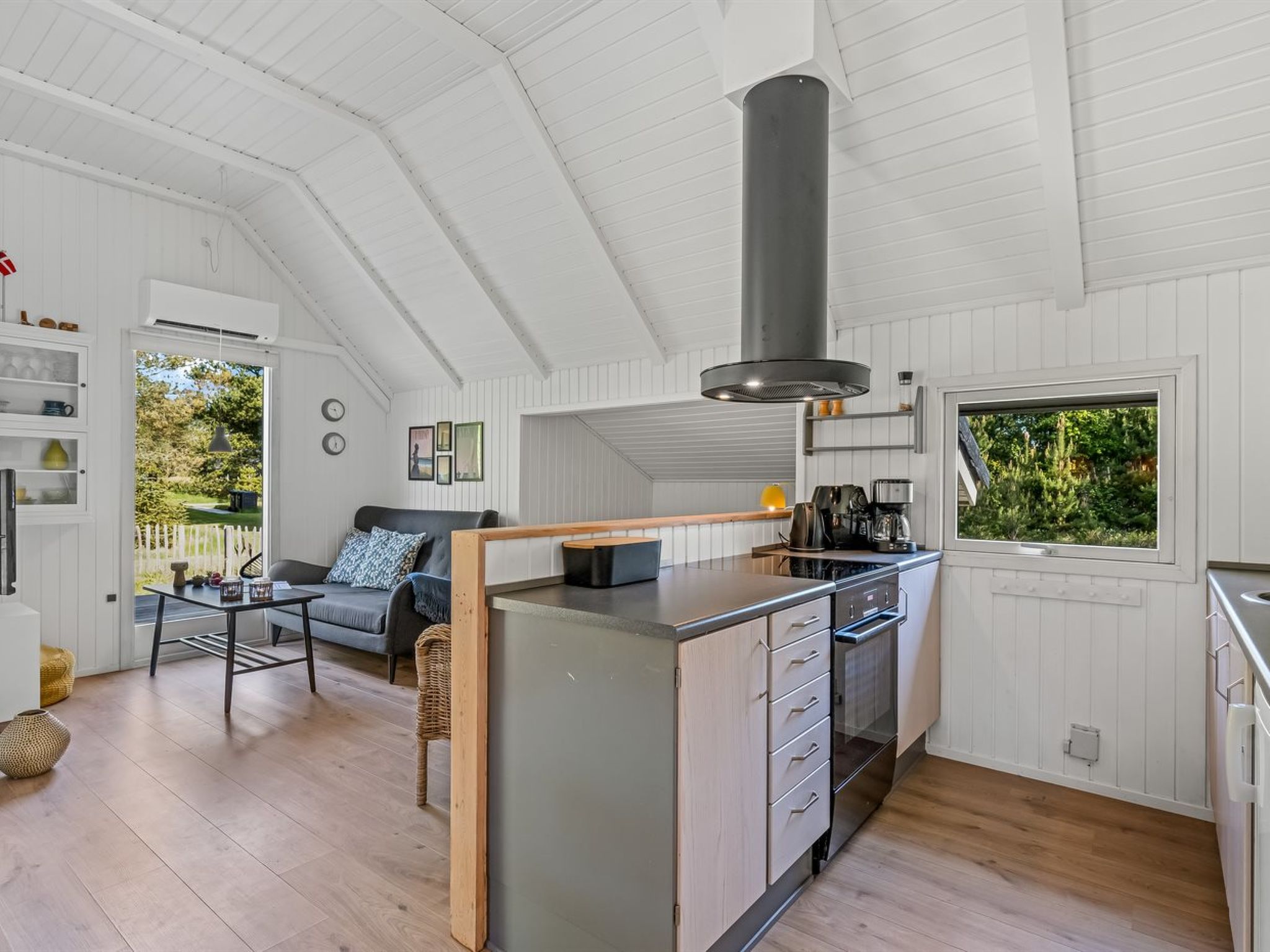 "Ottil" - 1.5km from the sea - Binnen