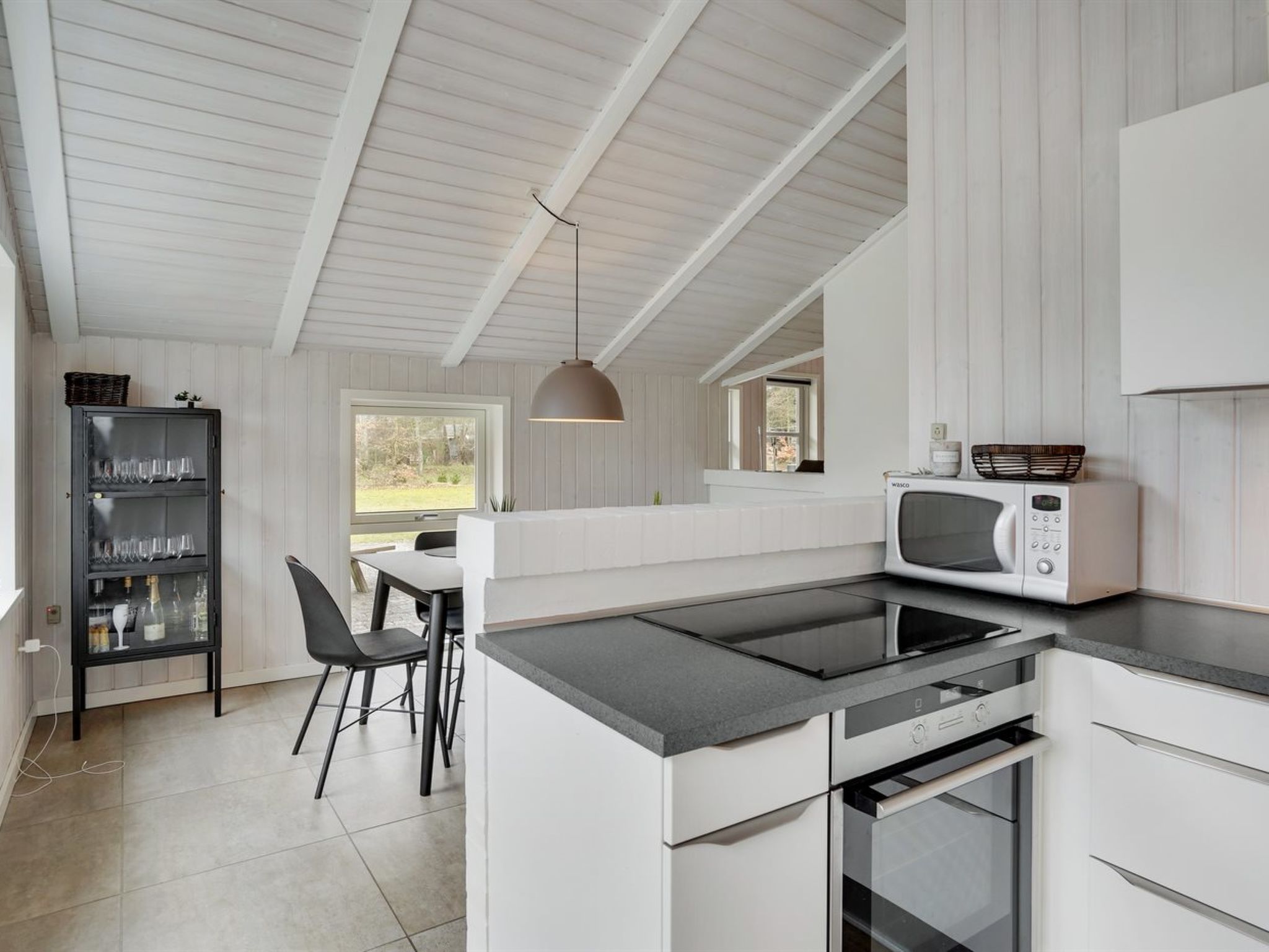 "Rietrikki" - 2.4km from the sea - Binnen