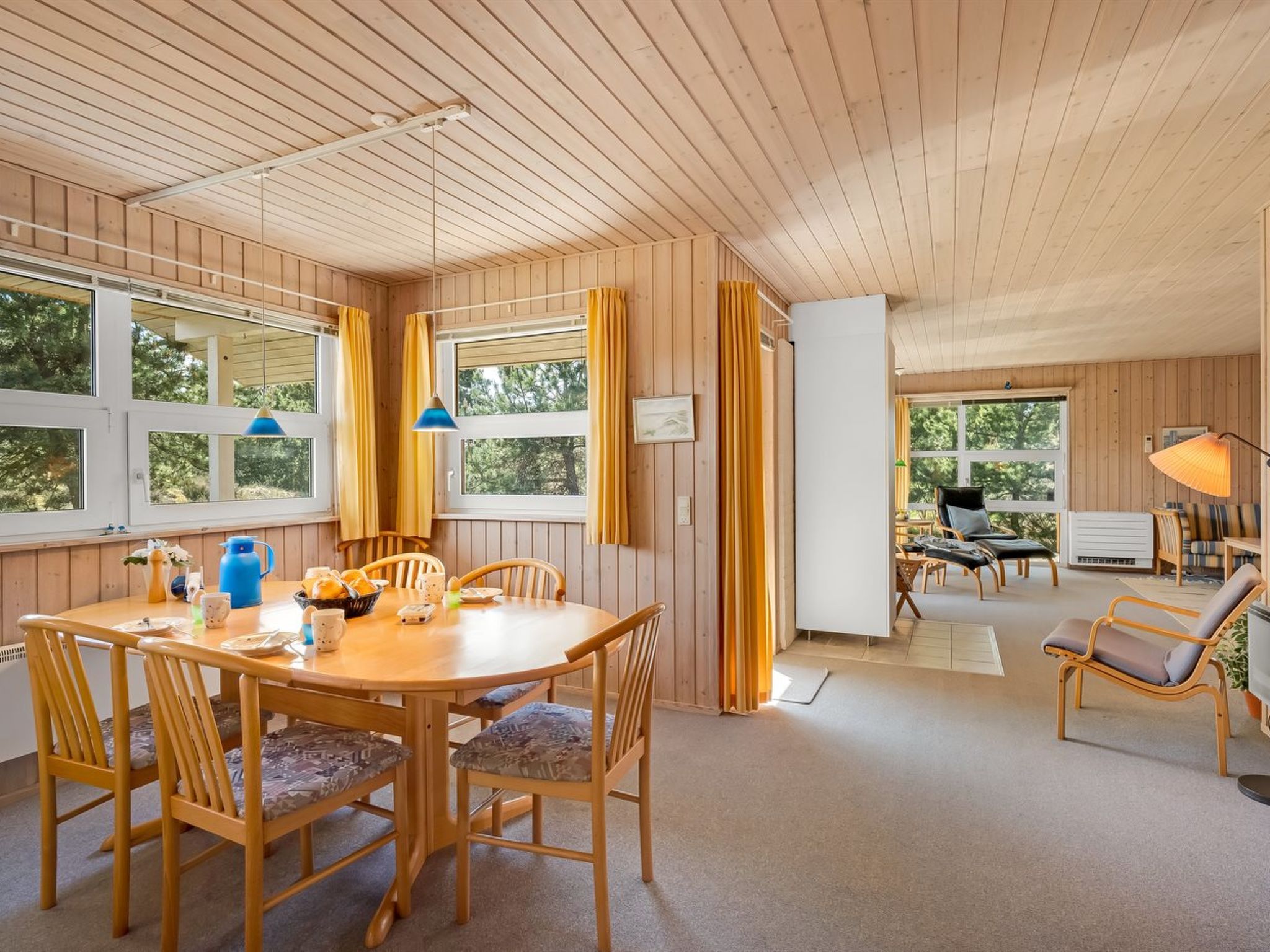 "Jeip" - 2.1km from the sea - Binnen