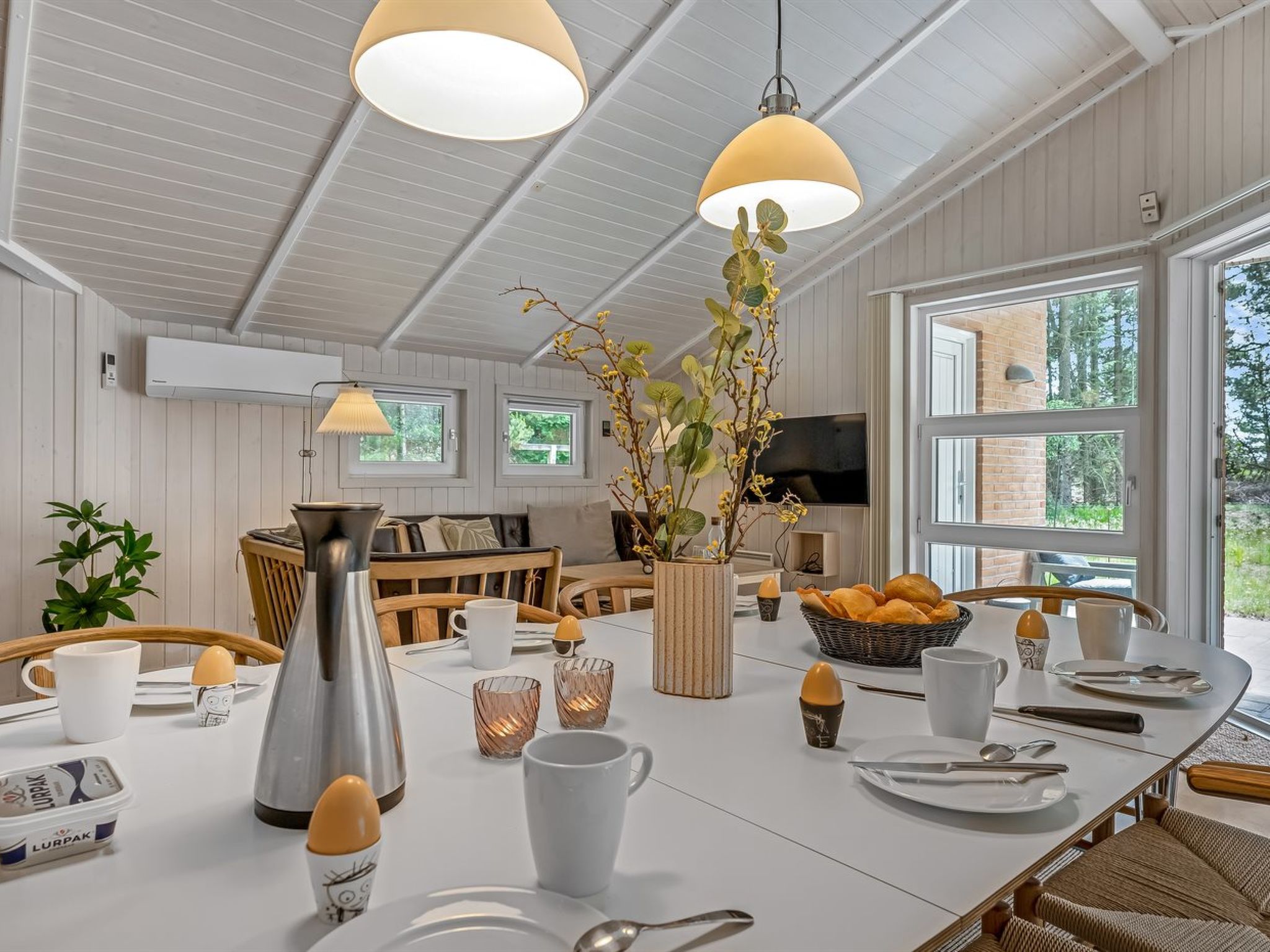 "Batsha" - 1.7km from the sea - Binnen