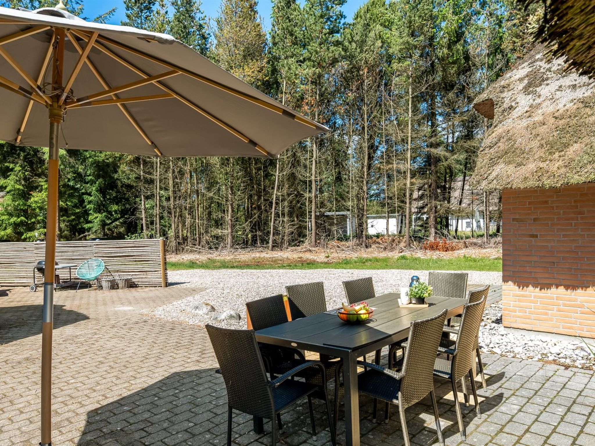 "Batsha" - 1.7km from the sea - Buiten