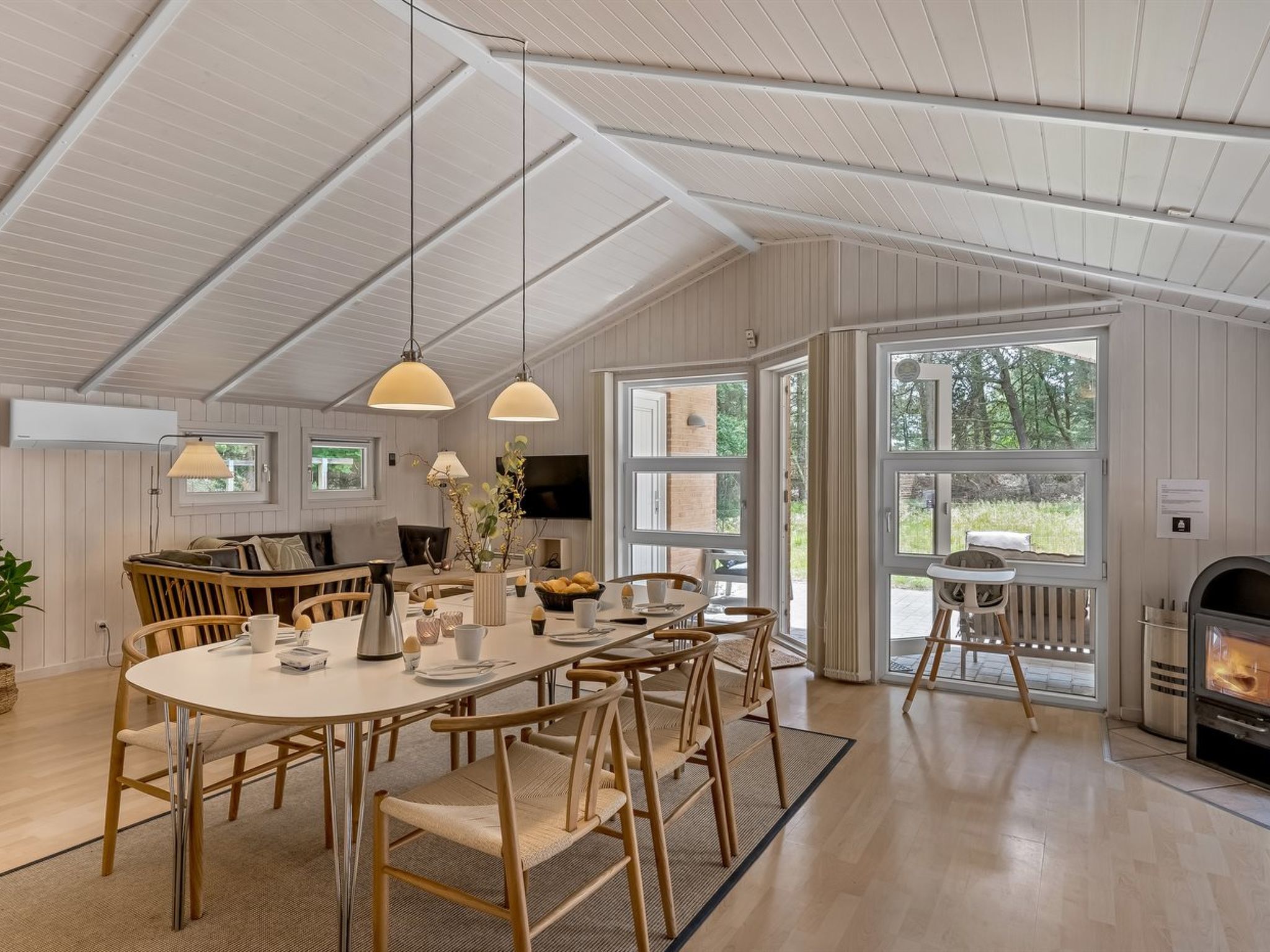 "Batsha" - 1.7km from the sea-Drinnen