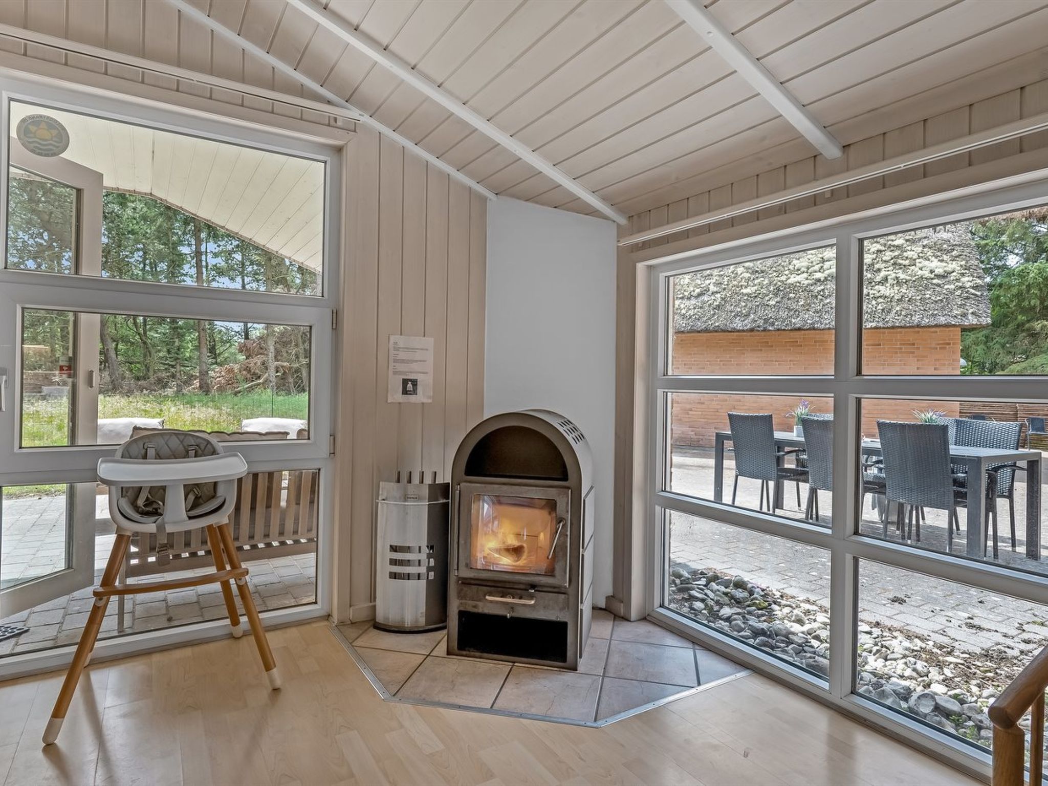 "Batsha" - 1.7km from the sea-Drinnen