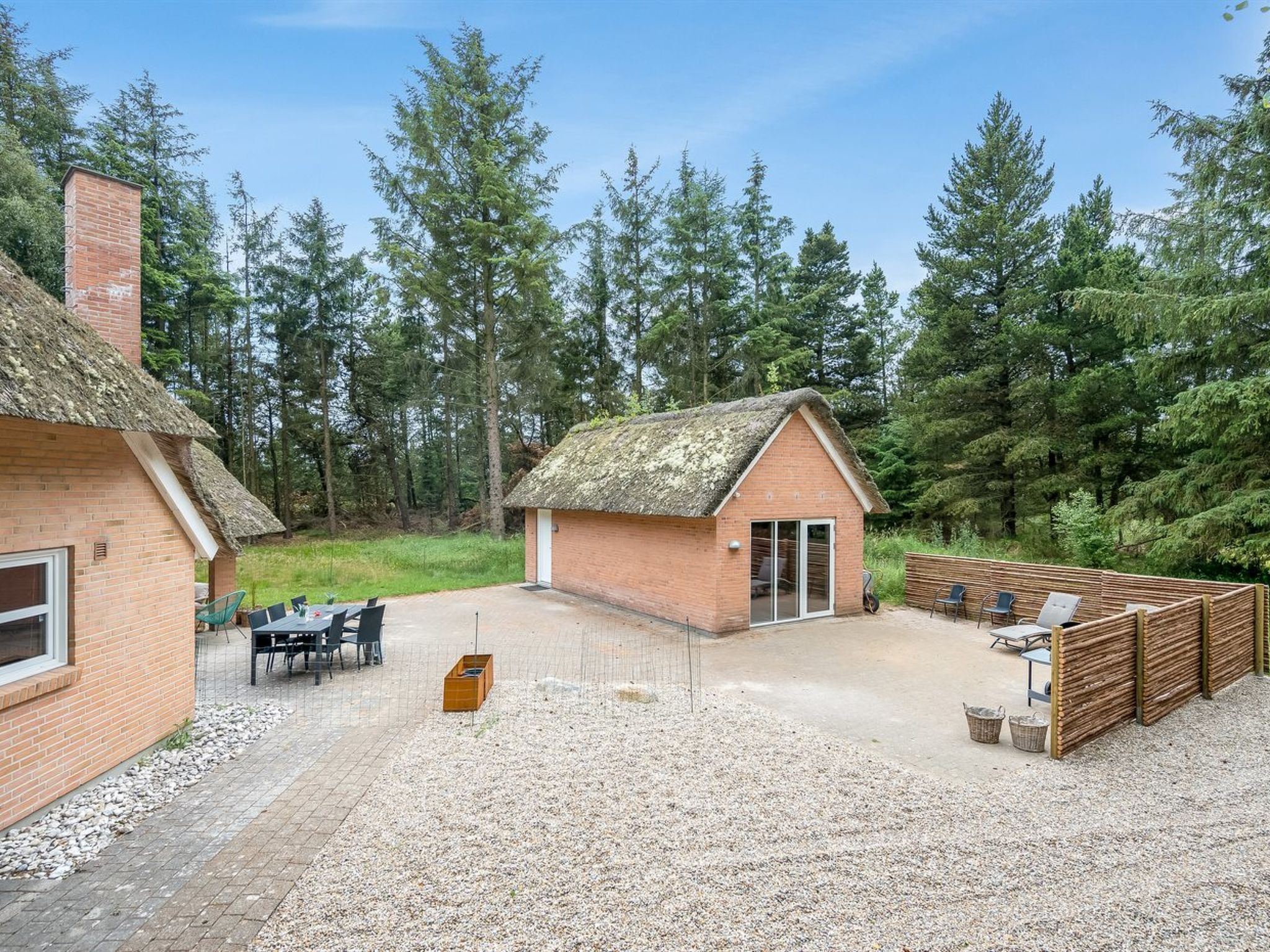 "Batsha" - 1.7km from the sea-Draußen