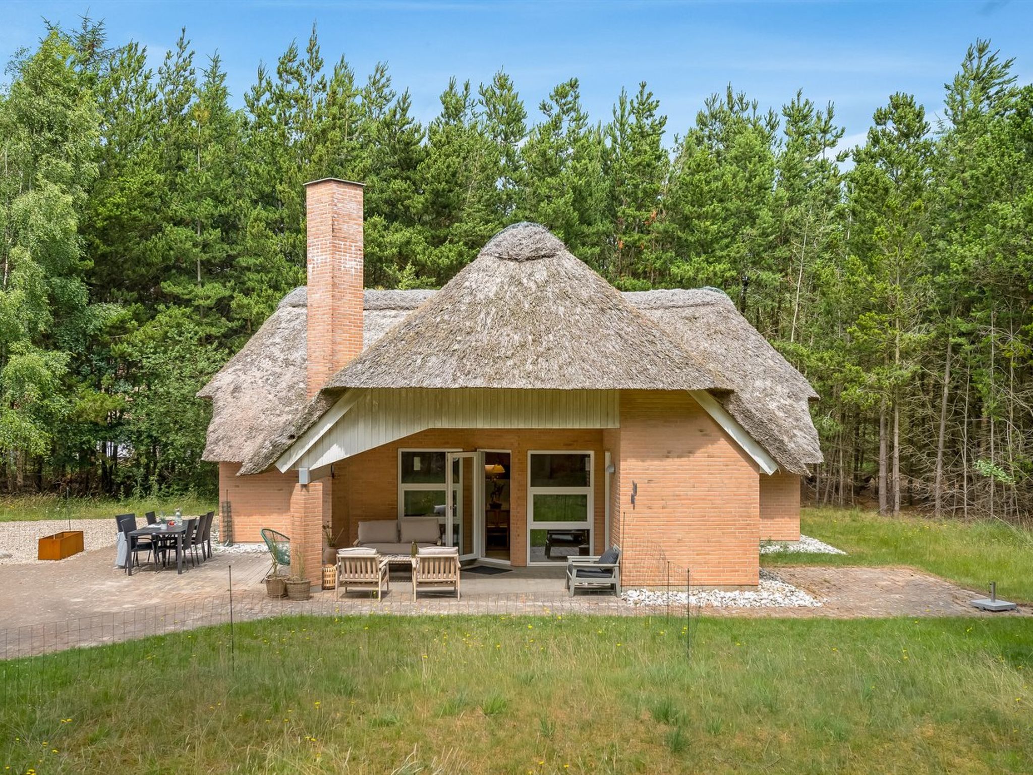 "Batsha" - 1.7km from the sea-Draußen