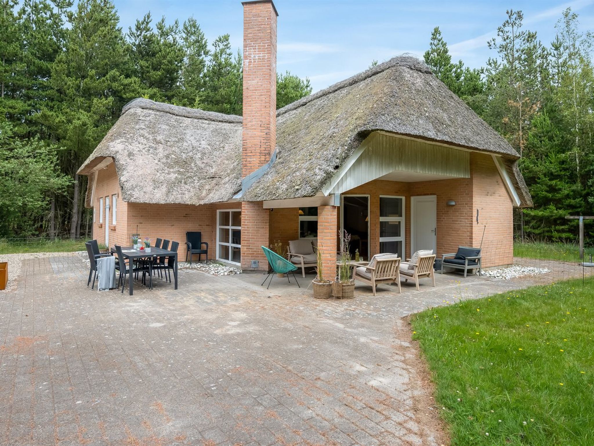 "Batsha" - 1.7km from the sea-Draußen