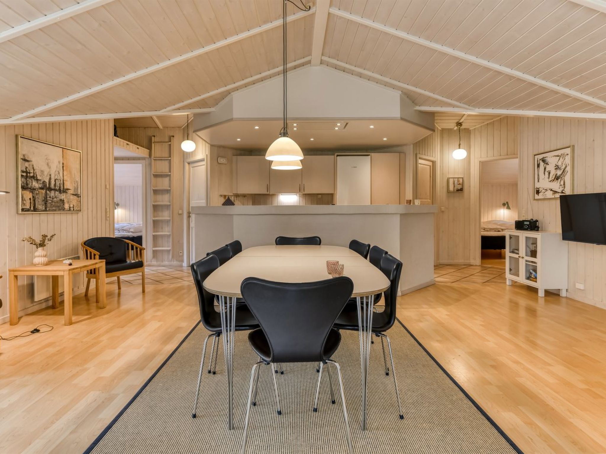 "Batsha" - 1.7km from the sea-Binnen