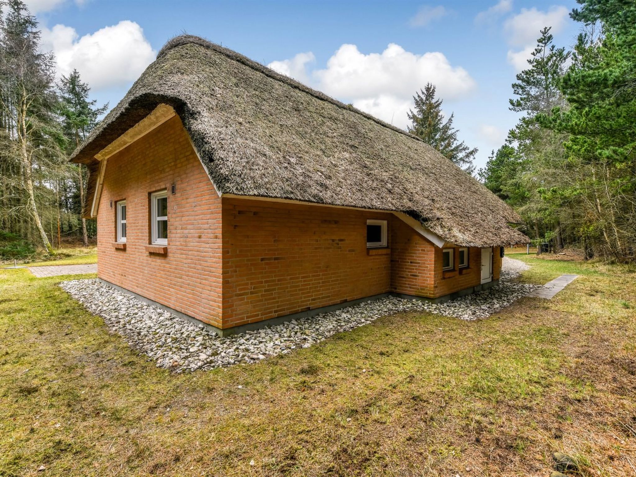 "Batsha" - 1.7km from the sea-Buiten