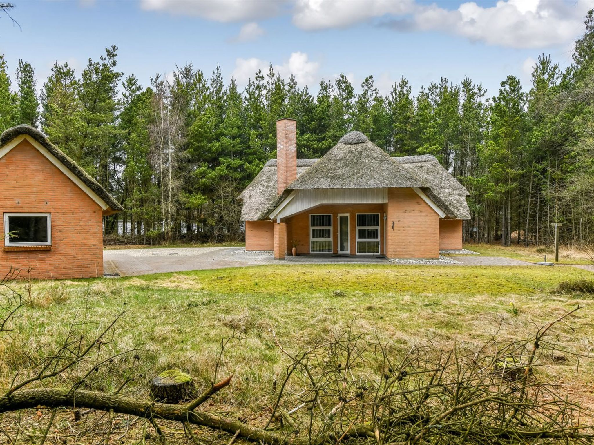 "Batsha" - 1.7km from the sea-Buiten