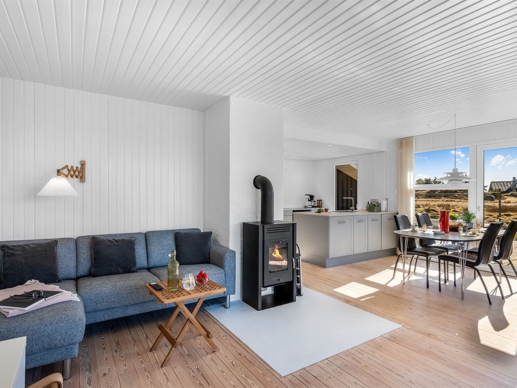 "Sinikka" - 900m from the sea - Binnen