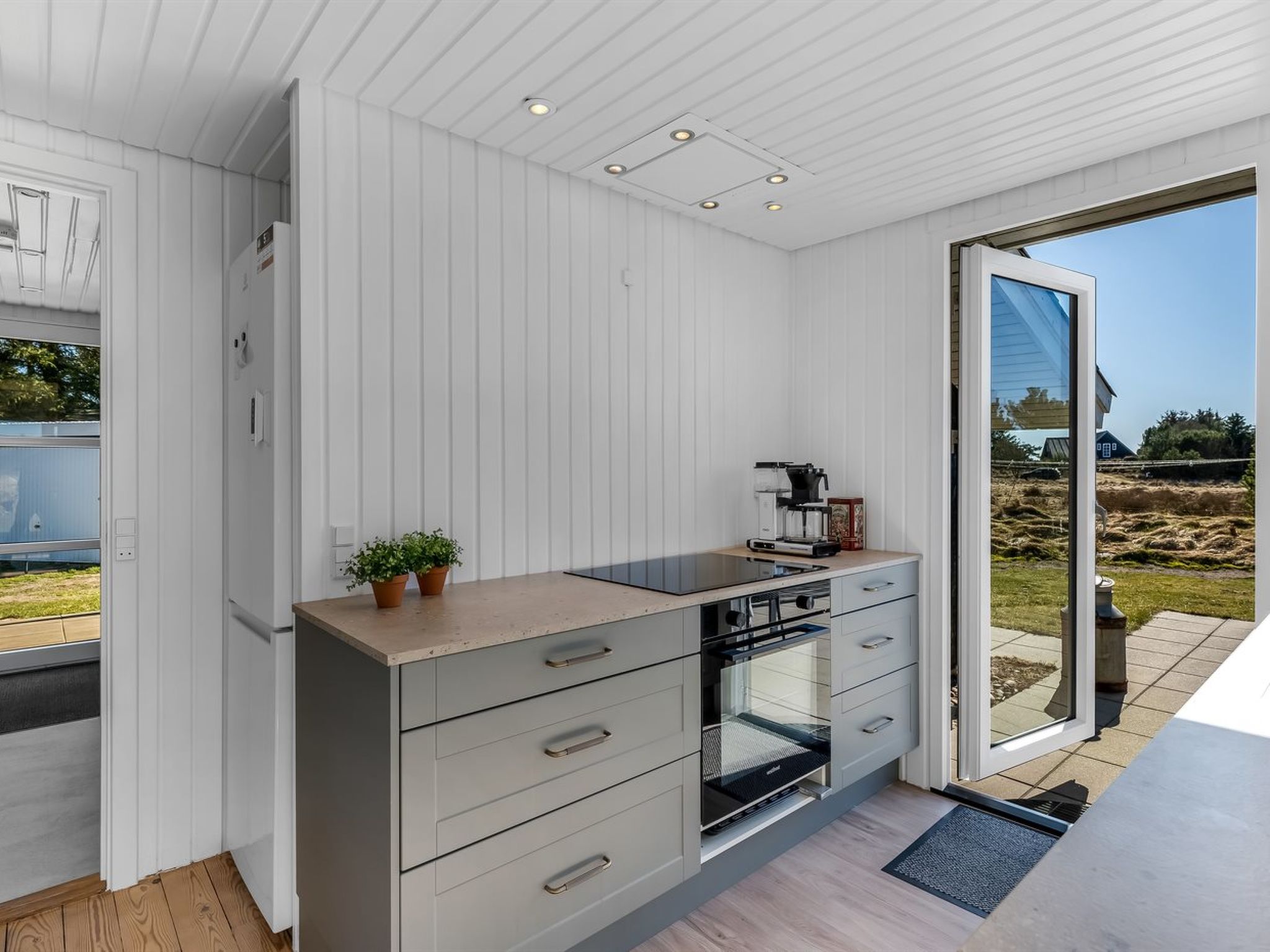 "Sinikka" - 900m from the sea - Binnen