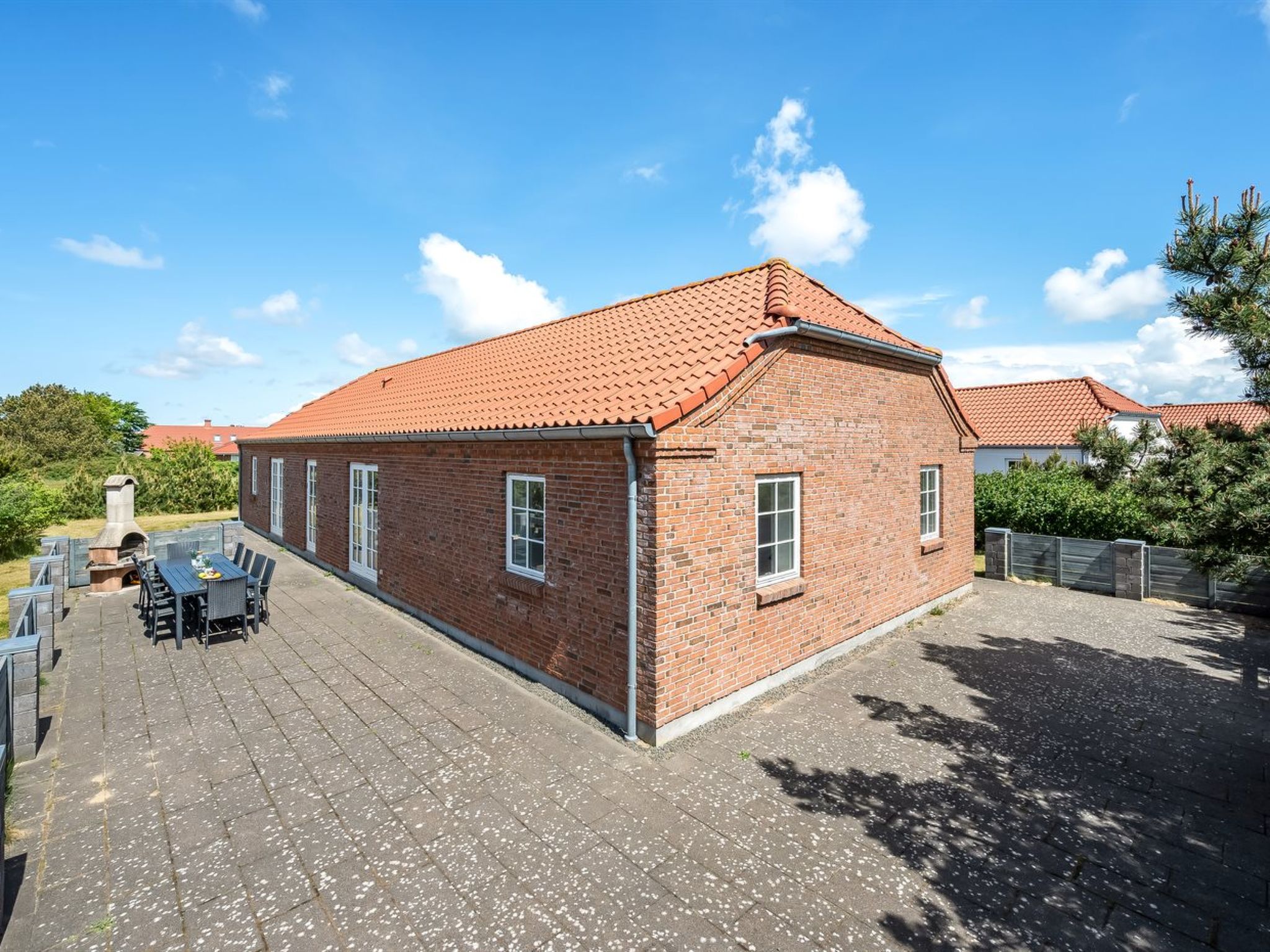 "Merit" - 3.2km from the sea-Outside