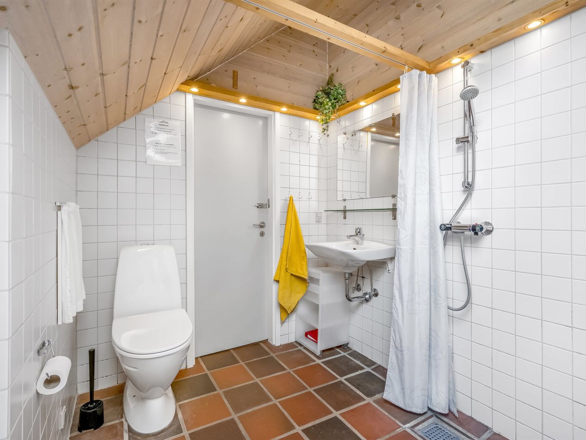 "Lene" - 2km from the sea-Drinnen