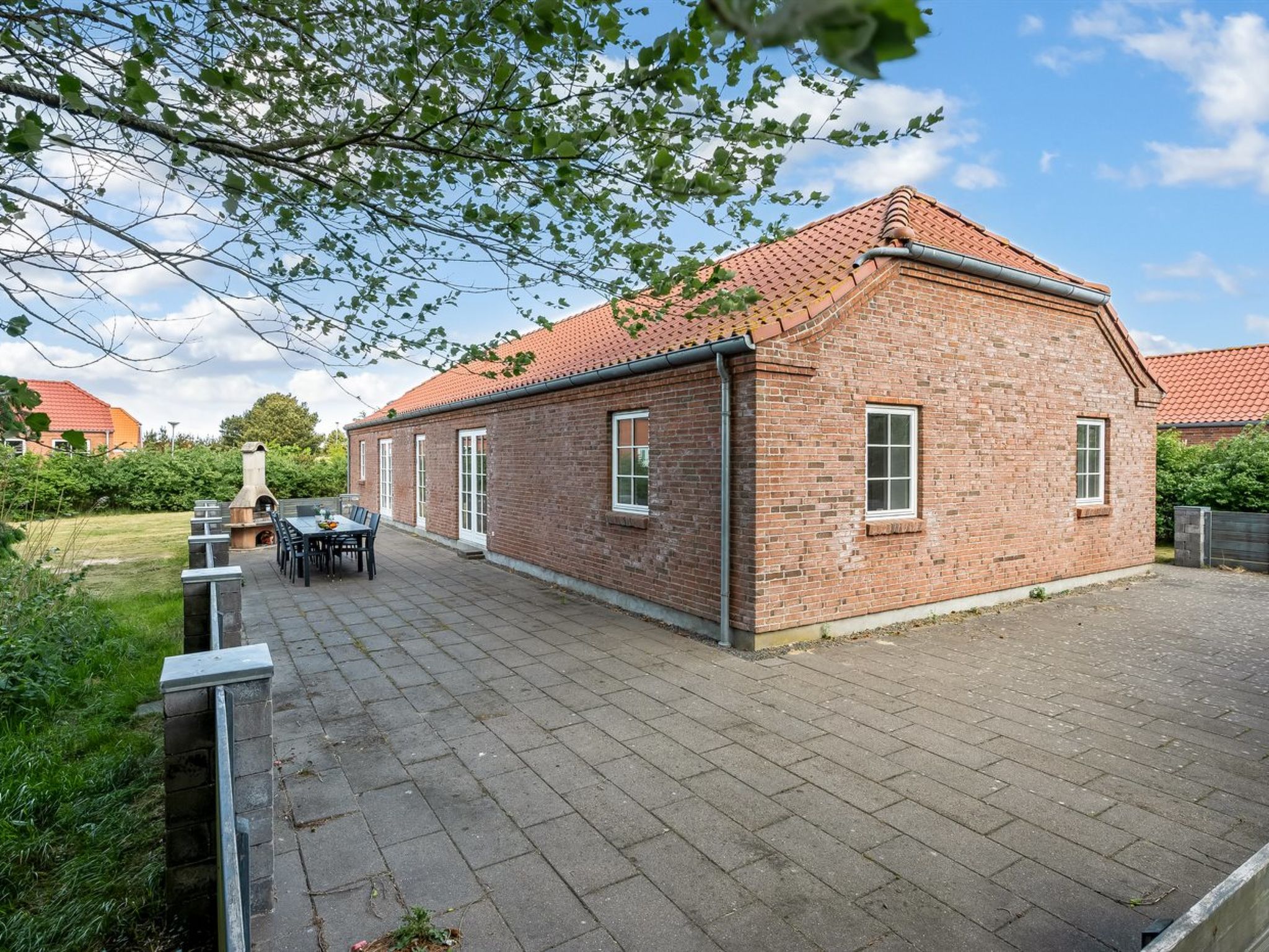 "Sod" - 3.2km from the sea-Dehors