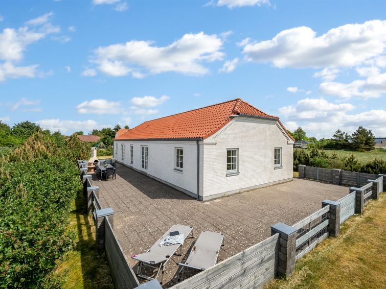"Donco" - 3.2km From The Sea - Blåvand