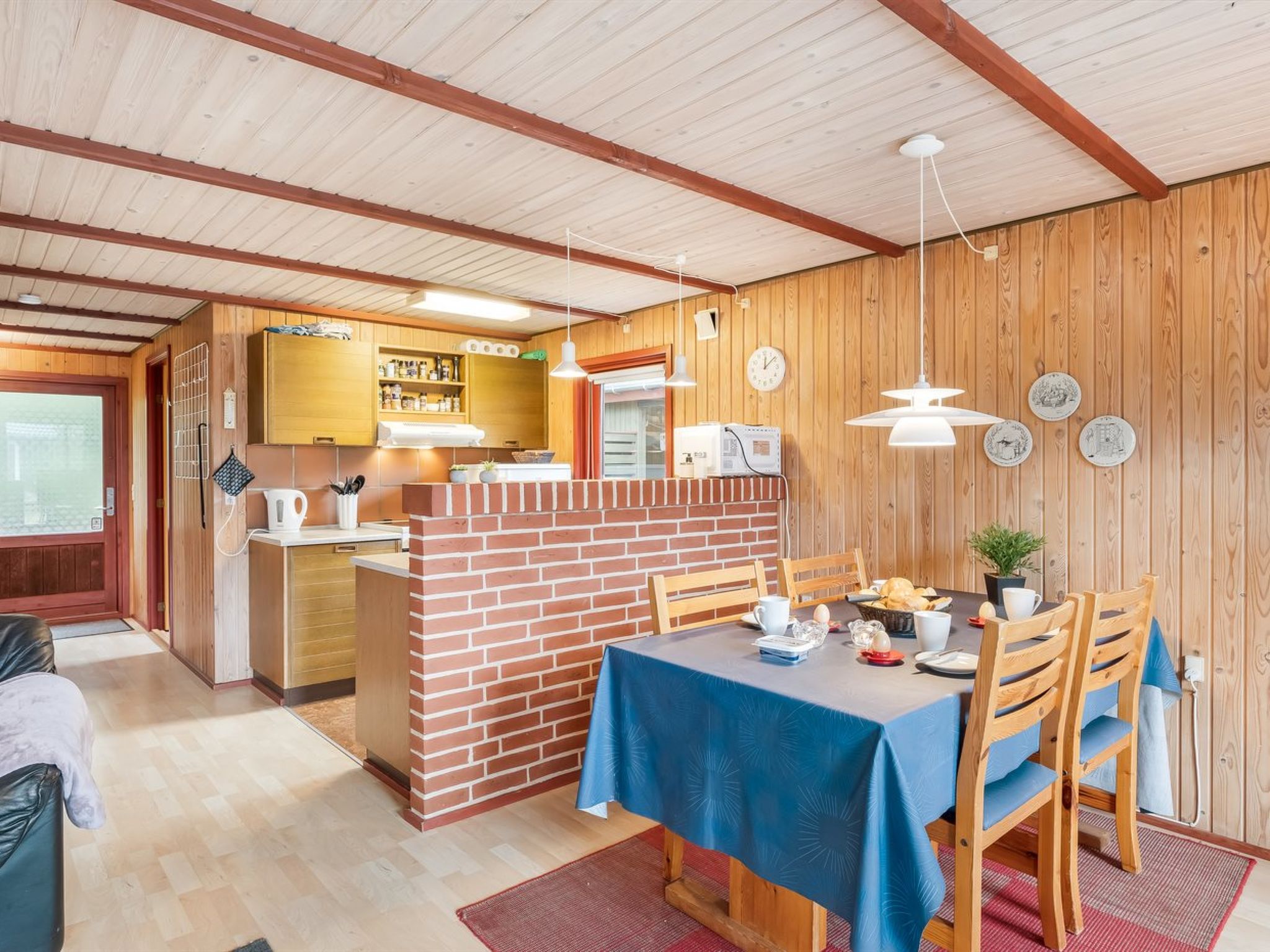 "Samine" - 1.2km from the sea-Inside