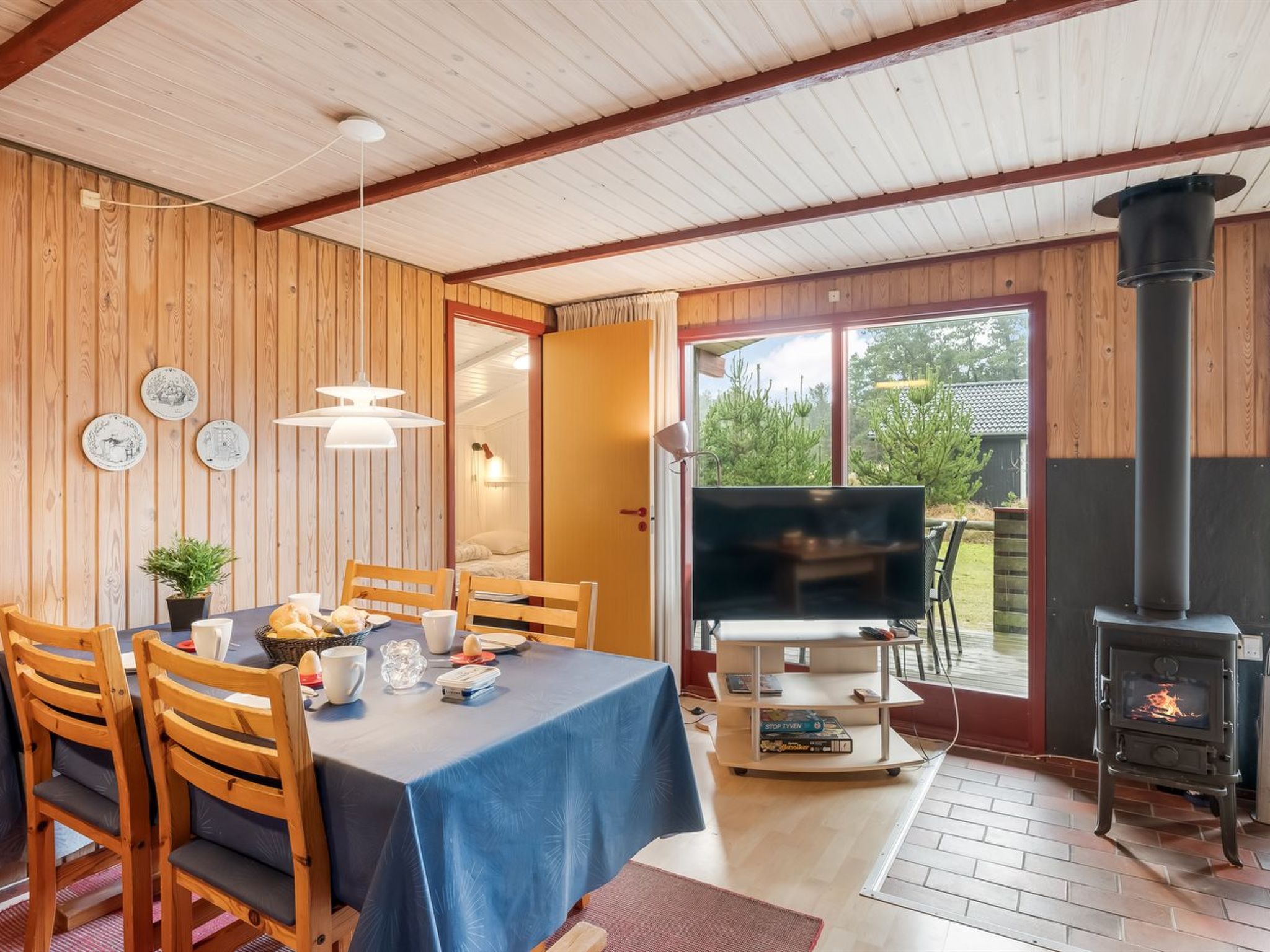 "Samine" - 1.2km from the sea-Inside