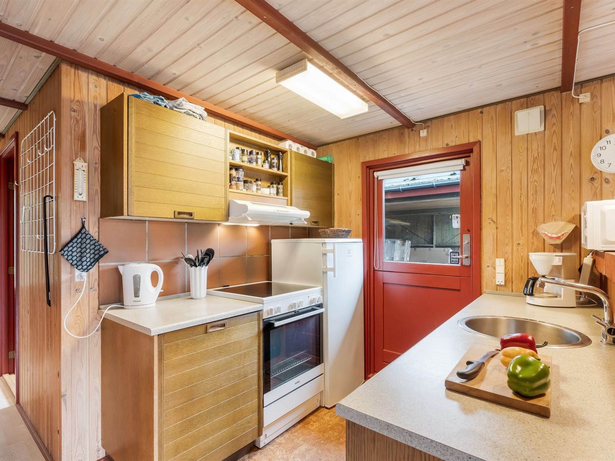 "Samine" - 1.2km from the sea-Inside