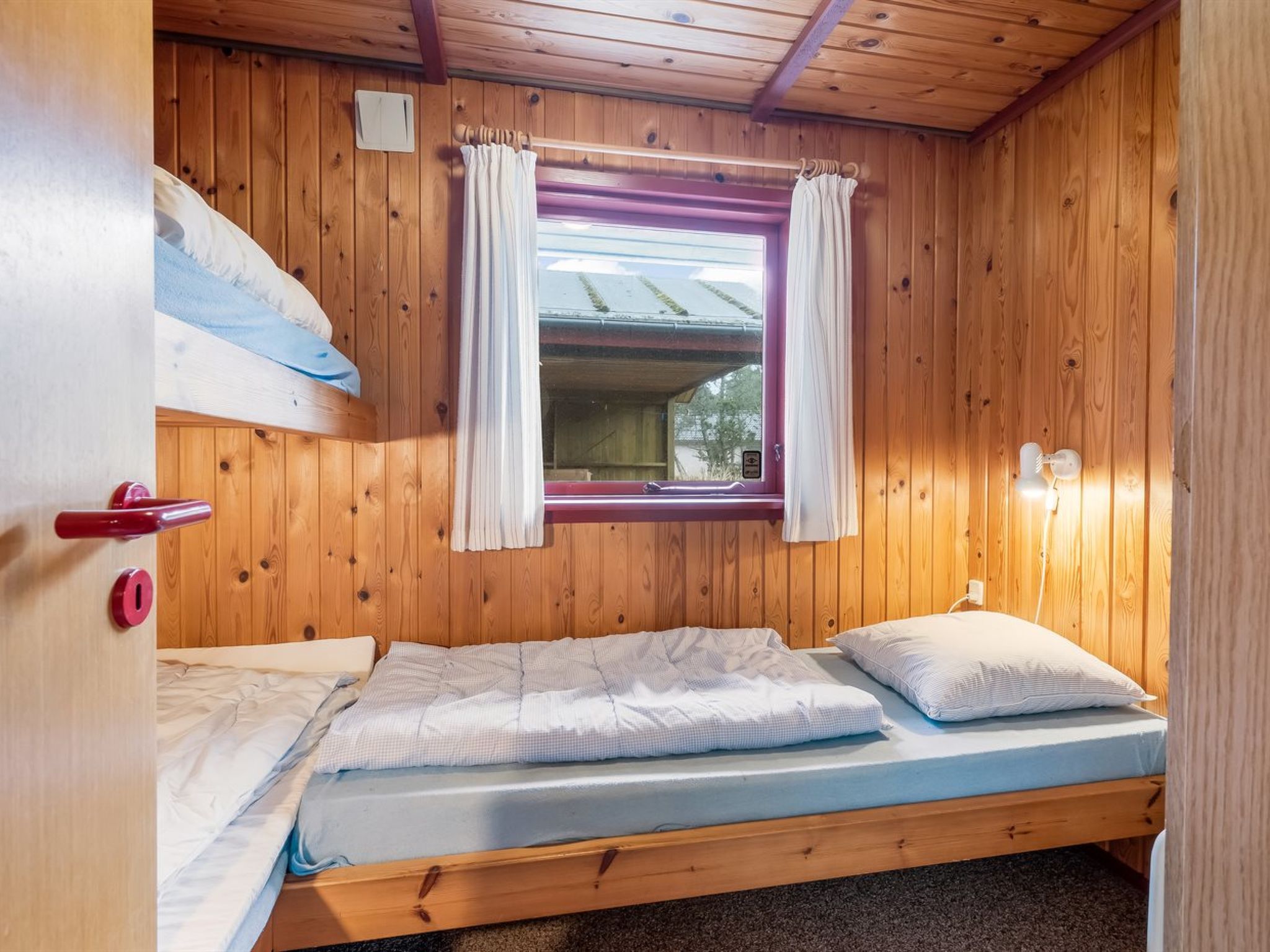 "Samine" - 1.2km from the sea-Inside