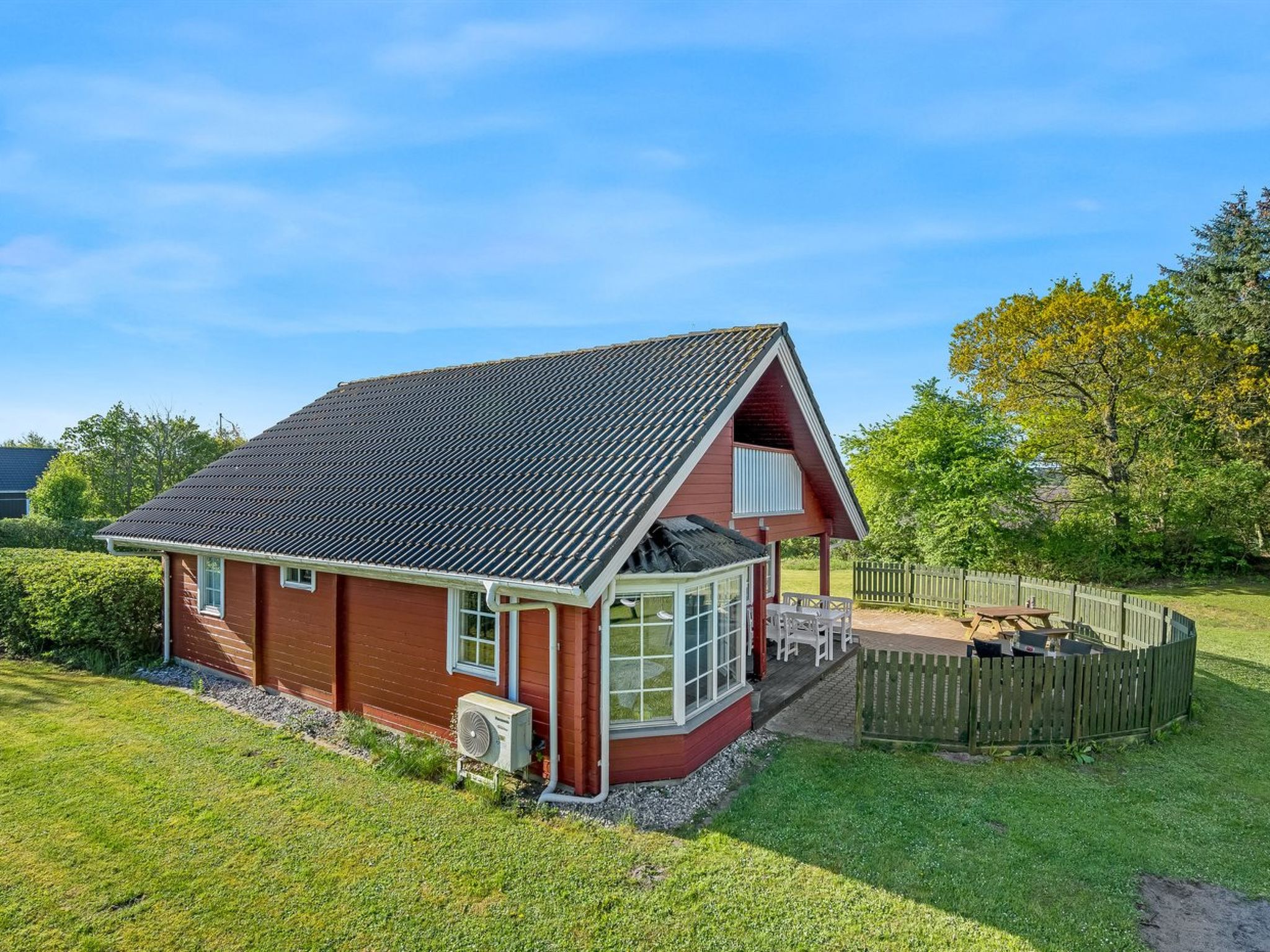 "Liam" - 800m to the fjord-Buiten