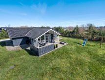 Ruime vakantiewoning met sauna en speeltuin op 600 meter van de fjord - thumbnail 1