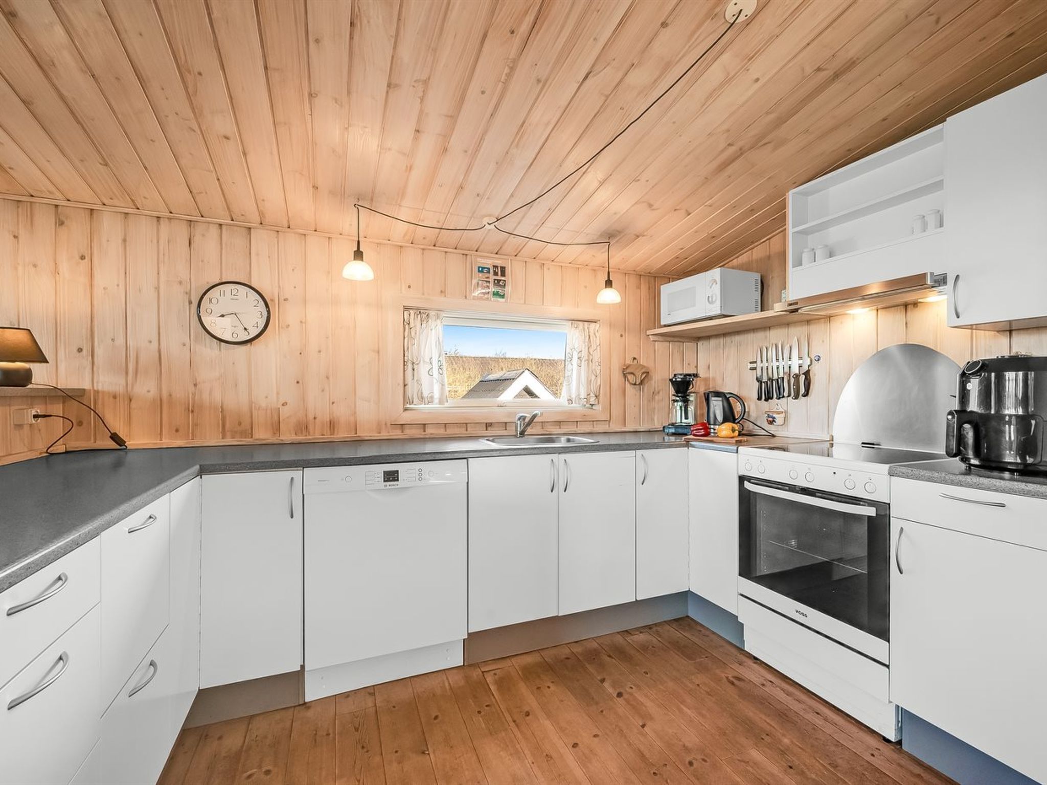 "Benjamina" - 530m to the fjord - Inside