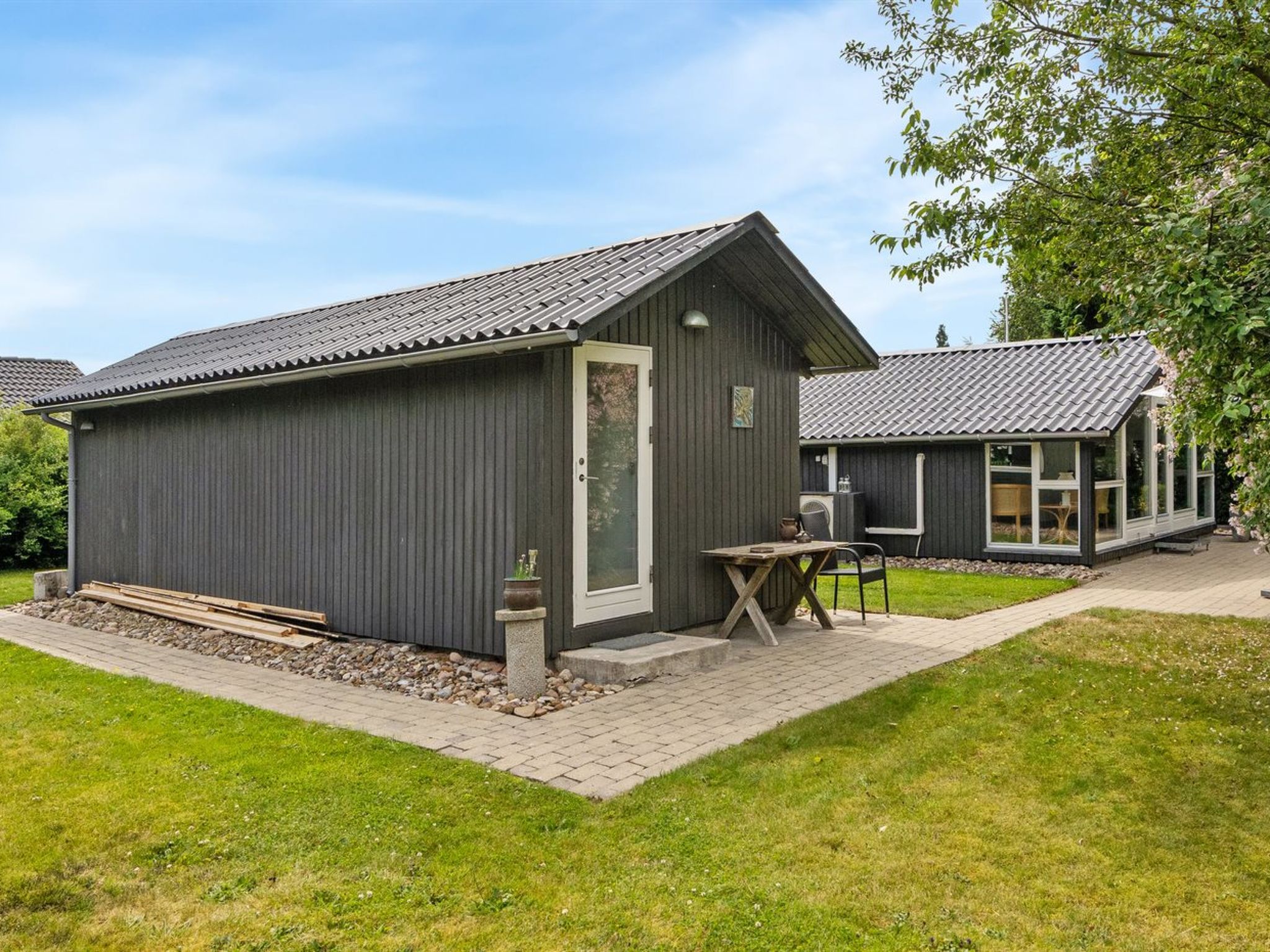 "Dorota" - 300m to the fjord-Buiten