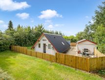 Dorthe: Ruime vakantiewoning met sauna, 300m van de fjord bij Tarm - thumbnail 1