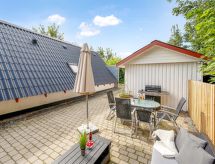 Dorthe: Ruime vakantiewoning met sauna, 300m van de fjord bij Tarm - thumbnail 4