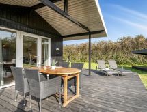 Licht vakantiehuis nabij Ringkøbing Fjord met grote tuin en terras - thumbnail 1