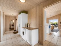 Saara: Ruime vakantiewoning met sauna op 700 meter van de fjord bij Tarm - thumbnail 6